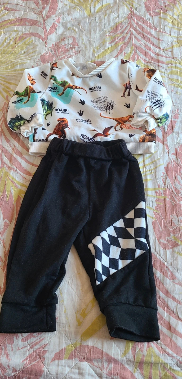 Chandal de niños 6-9 meses dinosaurios – Shein – taille 6-9 mois / 68 cm