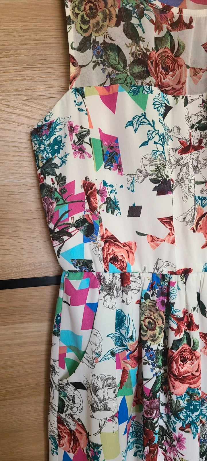 Precioso vestido colorido talla S de Stradivarius – Stradivarius – taille S / 36 / 8 4