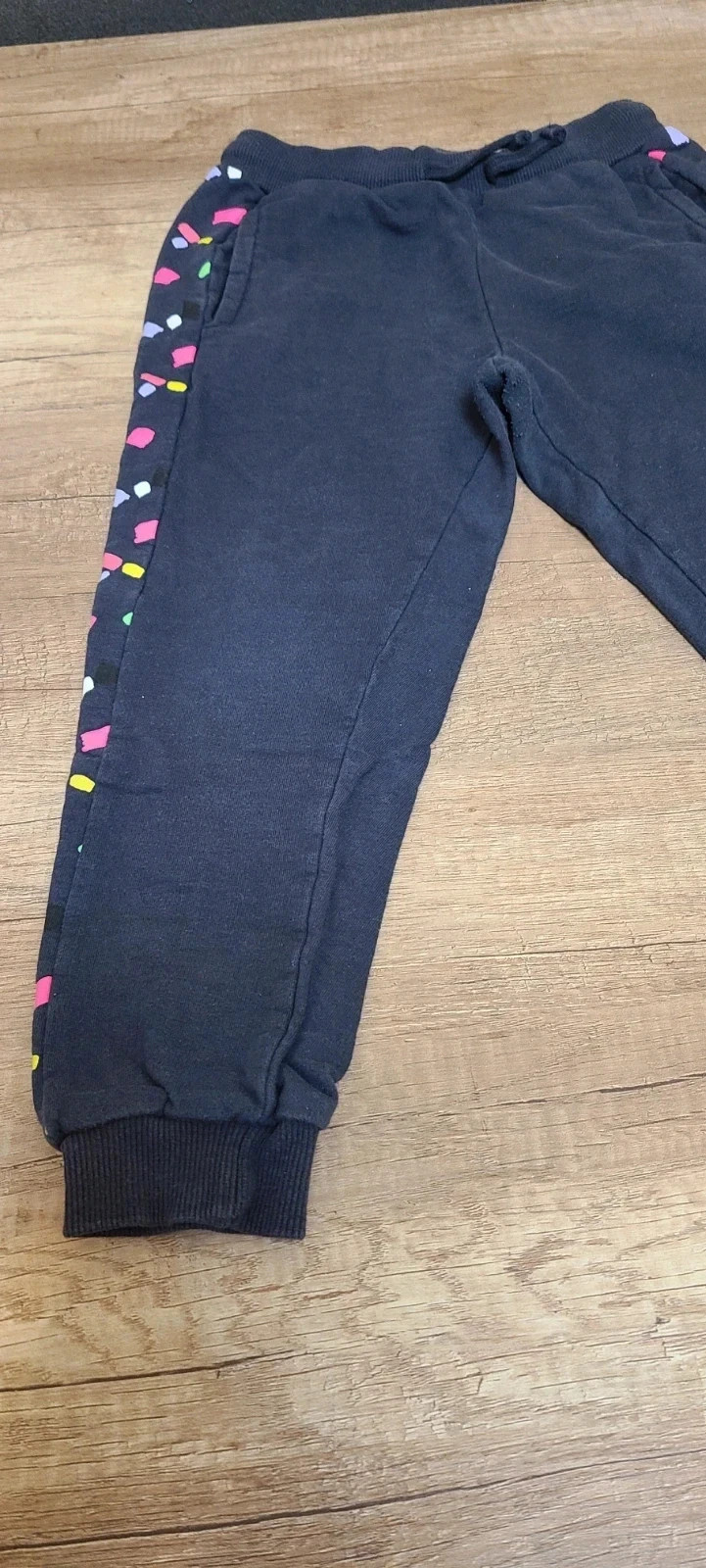 Pantalón de chandal niña 5- 6 años – Pepco – taille 6 ans / 116 cm 4