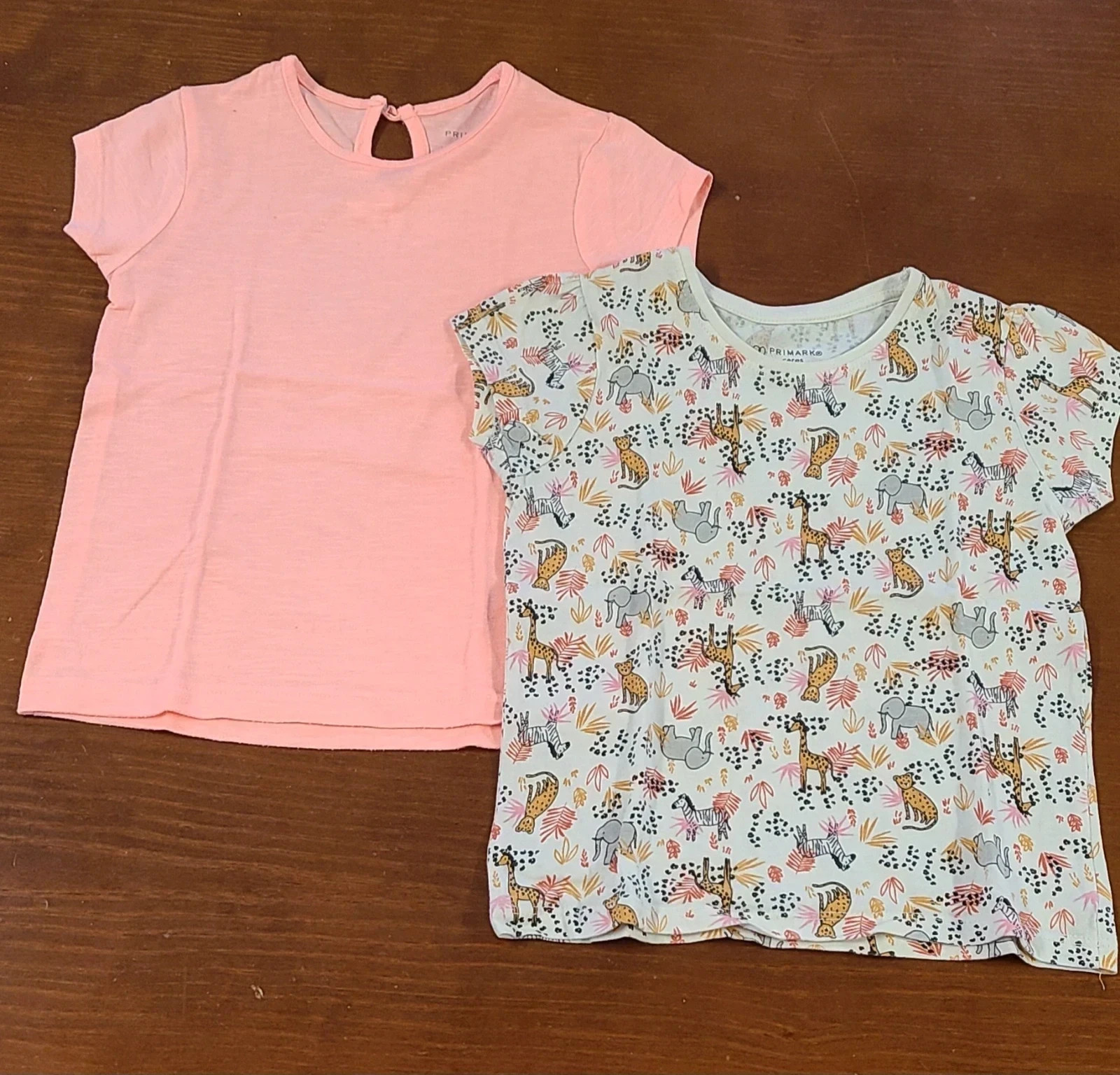 2 camisetas niña talla 98 – Primark – taille 3 ans / 98 cm