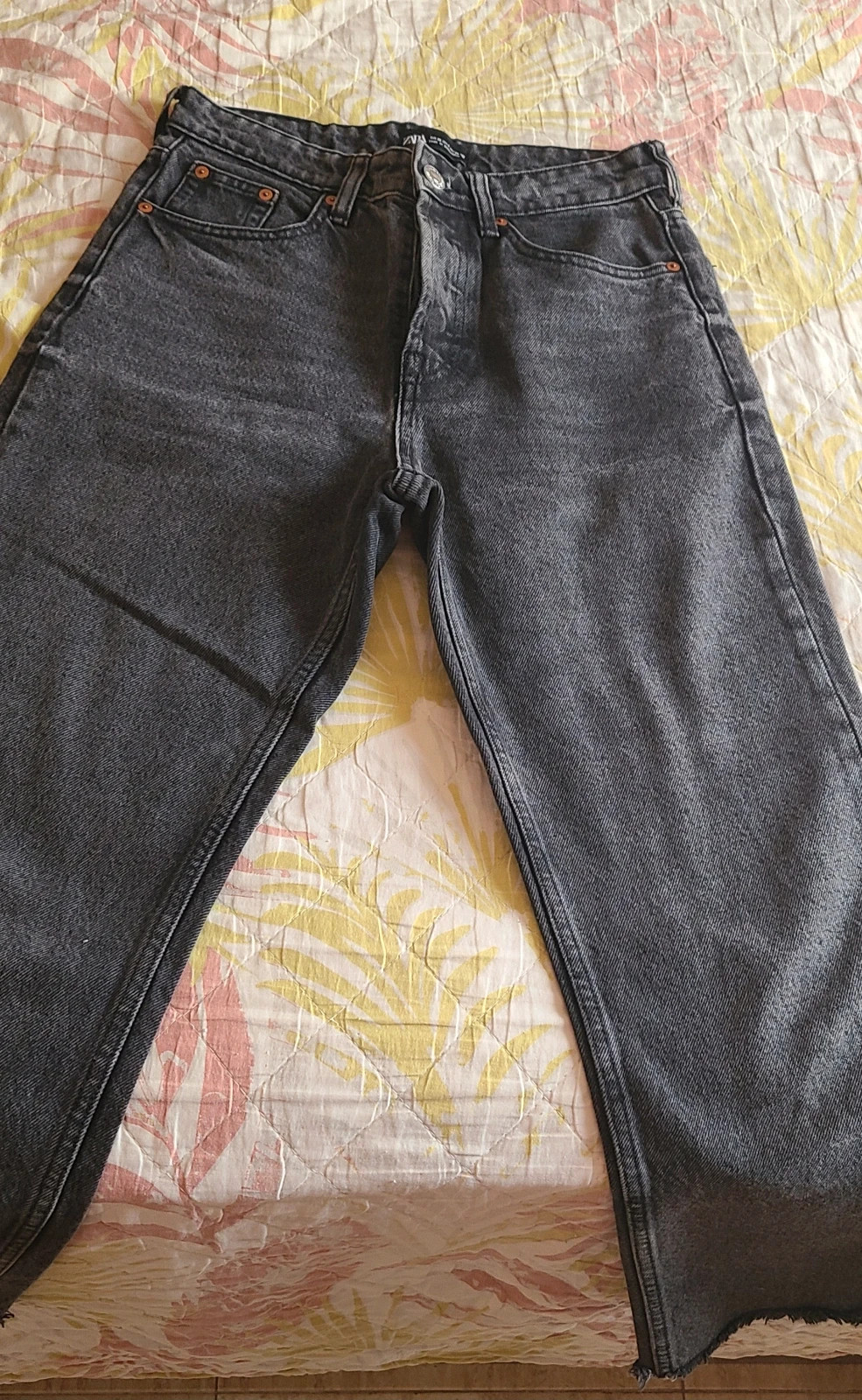 Vaquero de mujer de Zara talla 36 con bajo deshilachado – Zara – taille S / 36 / 8 2