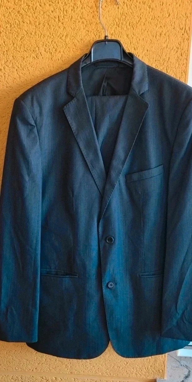 Precioso traje de hombre de Zara – Zara – taille 44