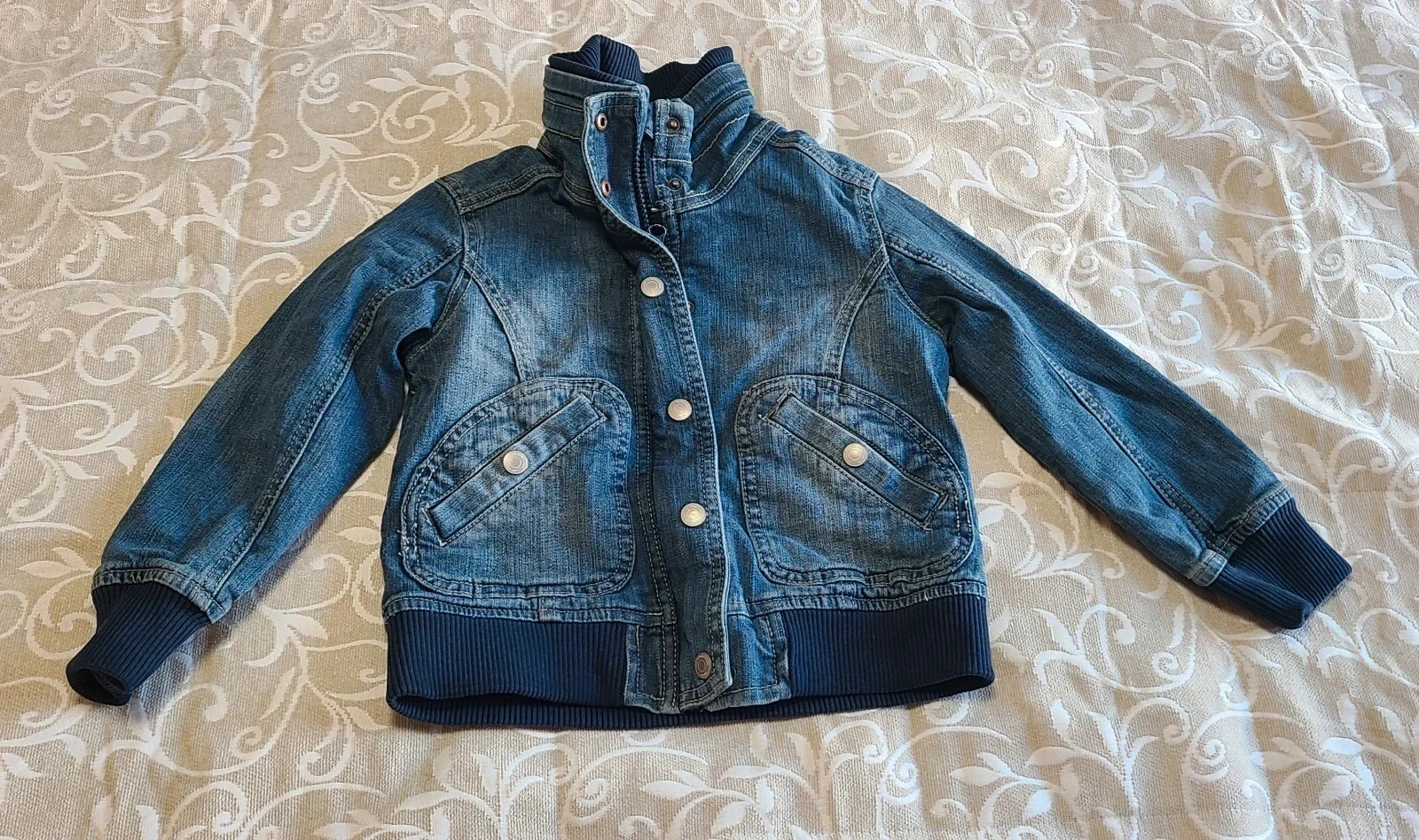 Chaqueta vaquera niña de H&M 4-5 años – H&M – taille 5 ans / 110 cm