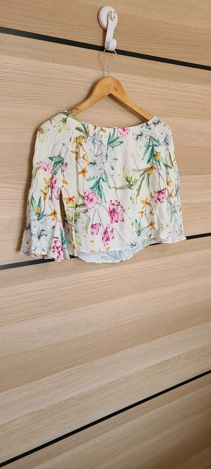 Preciosa blusa floreada de Bershka talla XS – Bershka – taille XS / 34 / 6 2