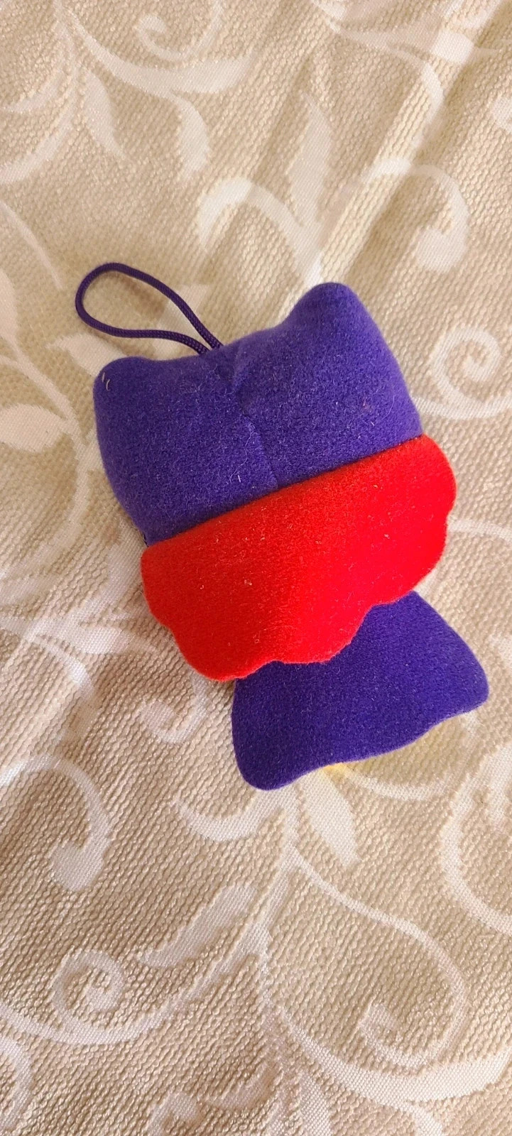 Peluche de Batgirl que formó parte de una colección de la Cajita Feliz de McDonald's en 2021. – McDonald's – taille Taille unique 2