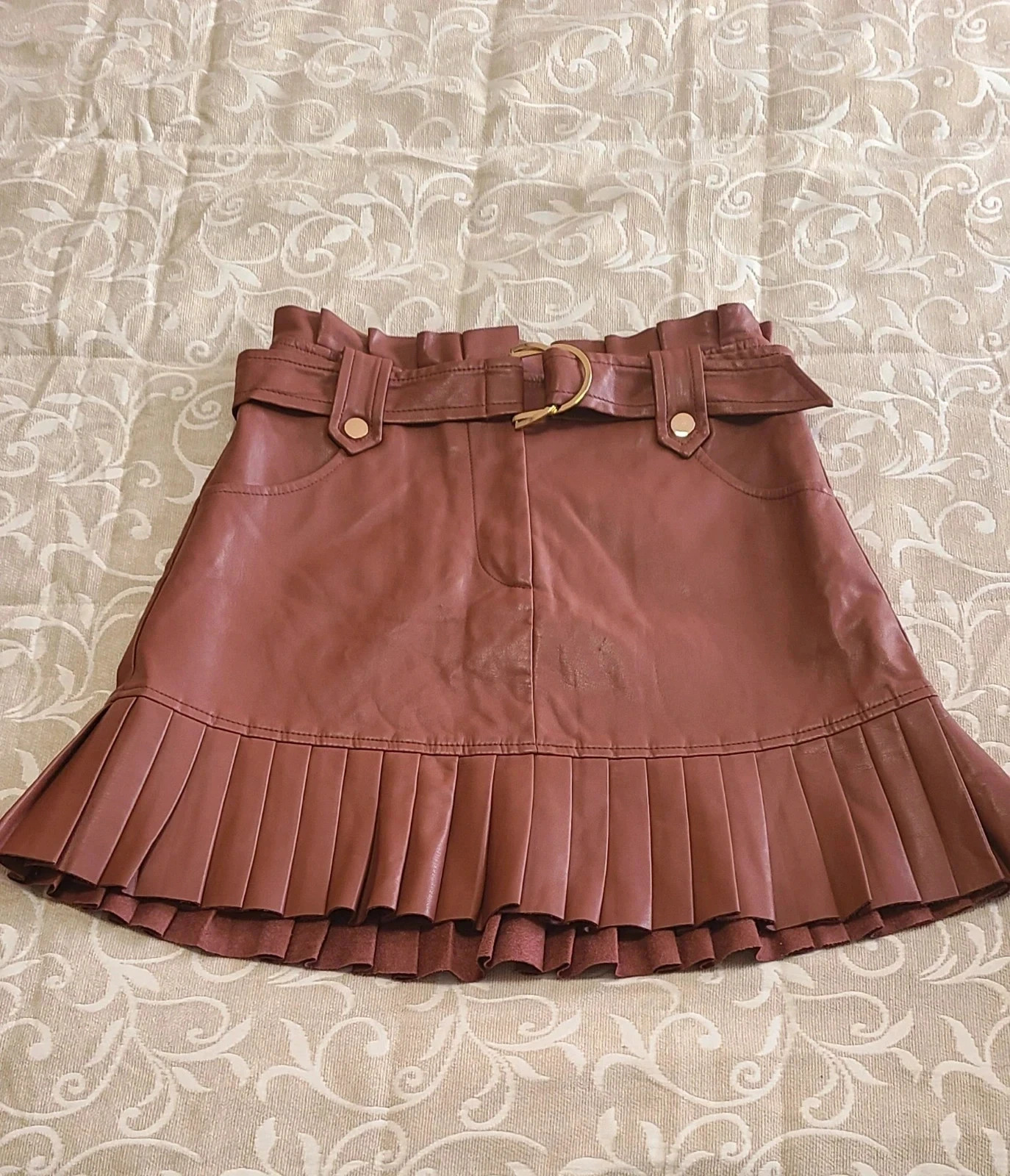 Falda de polipiel de Zara talla xs – Zara – taille XS / 34 / 6
