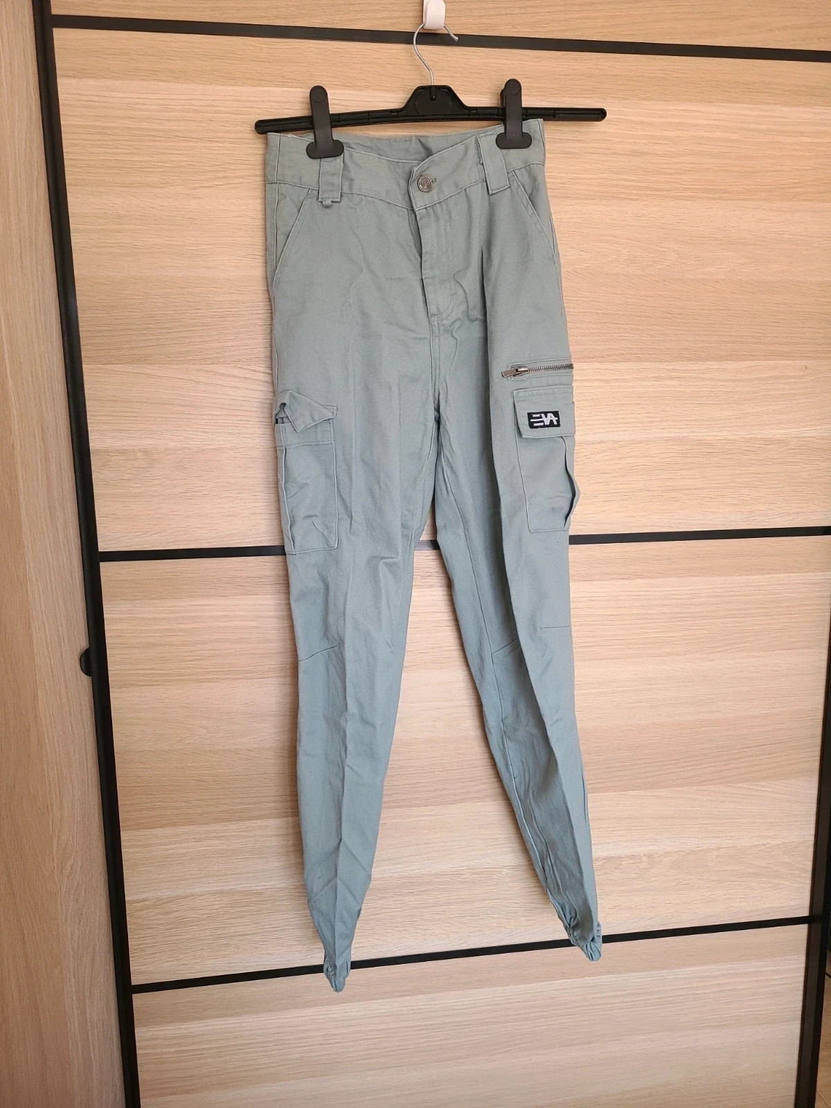Pantalón un cargo de mujer talla 32 – taille XXS / 32 / 4