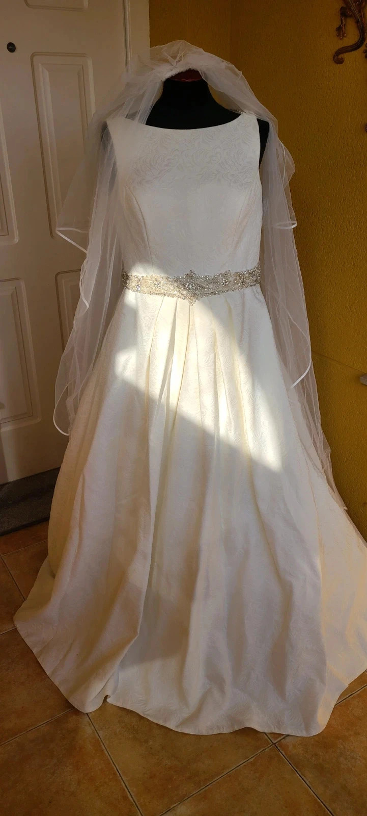 Vestido de novia de Luna Novias talla 44 – Luna Novias – taille XXL / 44 / 16