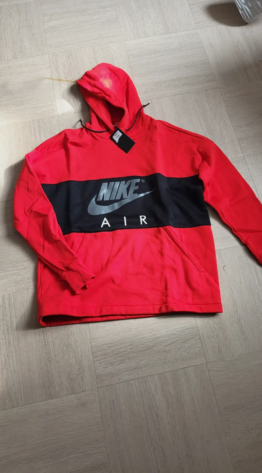 Sweat à capuche Nike Air rouge et noir – Nike – taille L 3