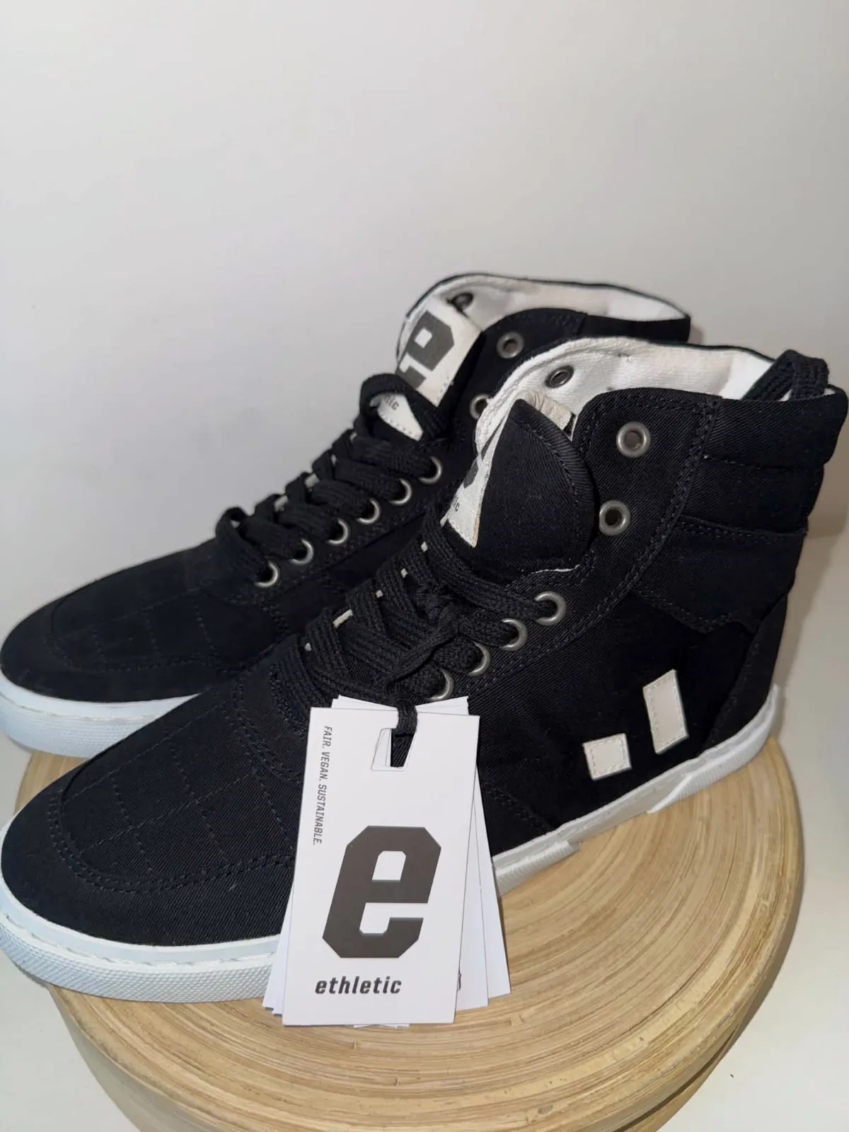 Baskets montantes Ethletic noires neuves – Ethletic – taille EU 43 2