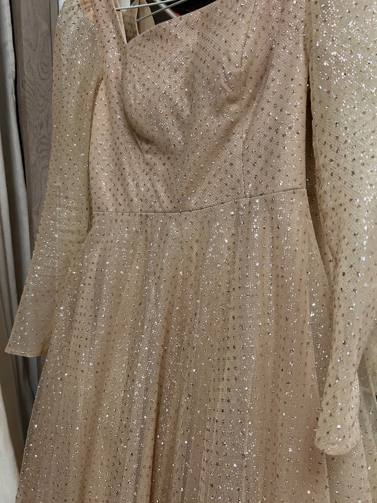 Robe longue de soirée dorée pailletée – sans marque – taille S 2