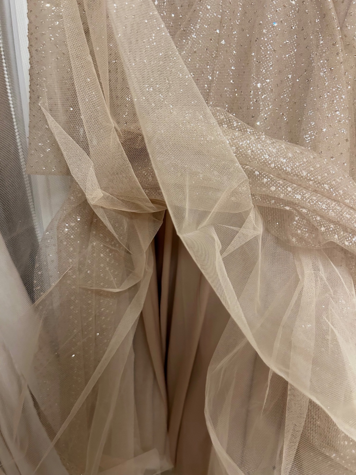 Robe longue de soirée dorée pailletée – sans marque – taille S 4