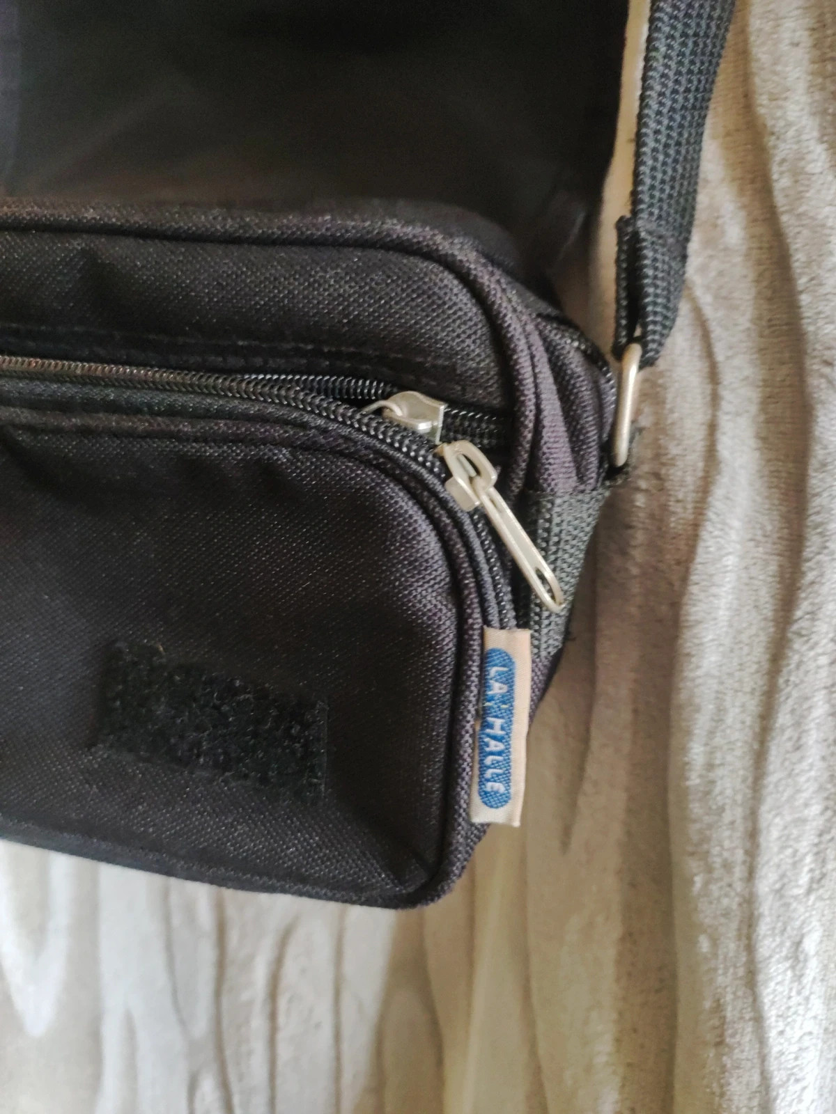 Sac a bandoulière – La Halle 2