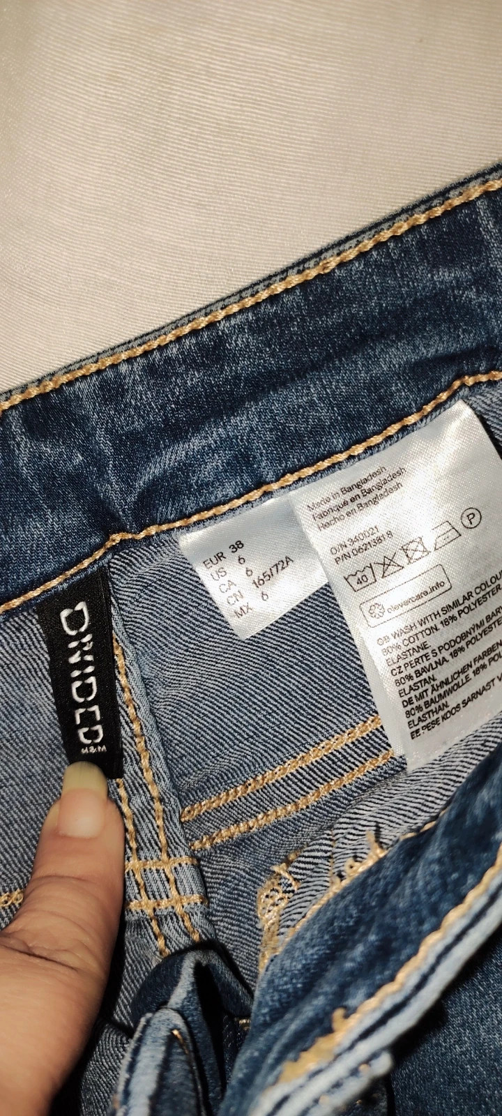 Jeans troué – Divided – taille M / 38 / 10 2