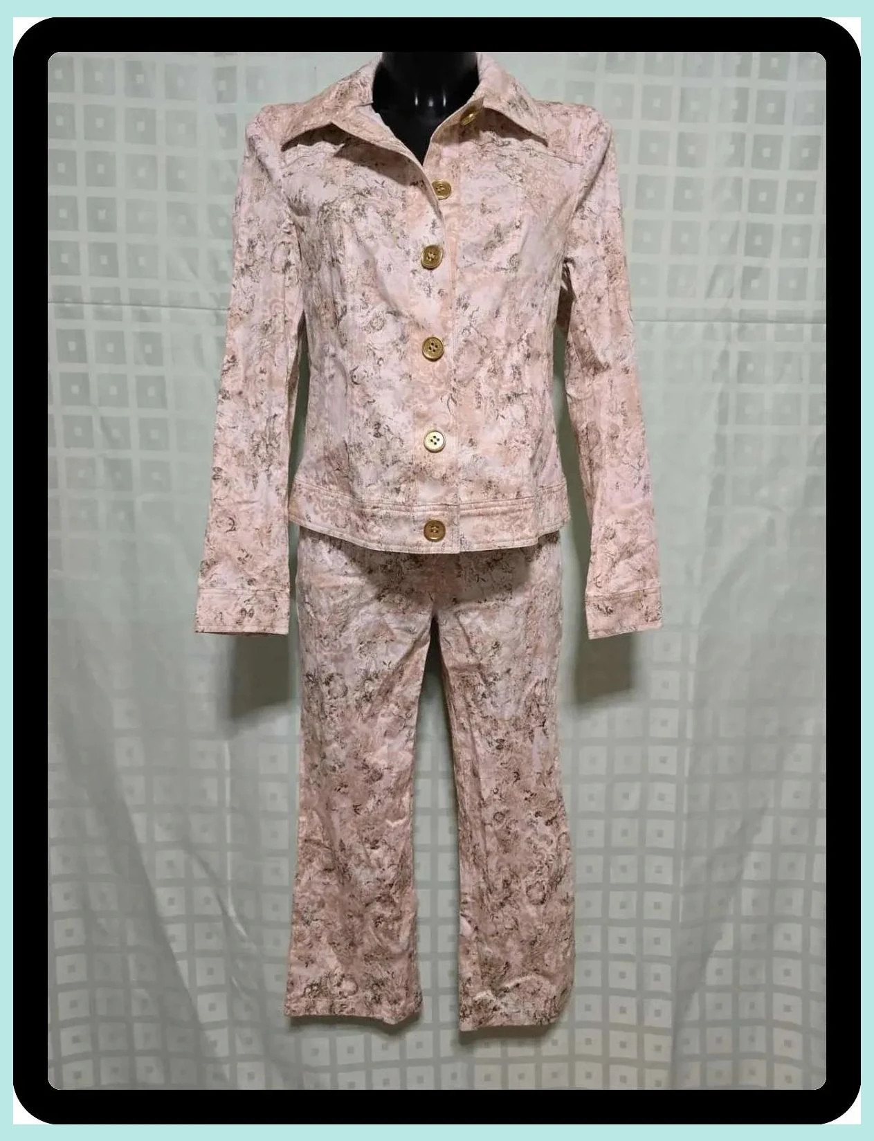 Cream and Beige Patterned Suit