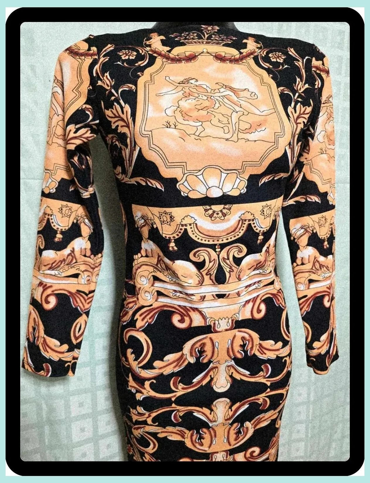 Baroque Graphic Print Bodycon Dress – Boutique Italiana – taille Taille unique 3