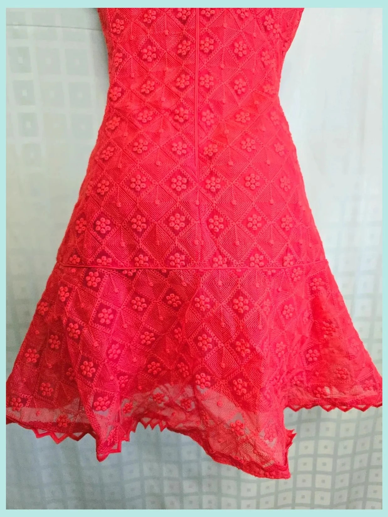 Red Geometric Lace Asymmetric Hem Dress – PEACEBIRD – taille L / 40 / 12 5