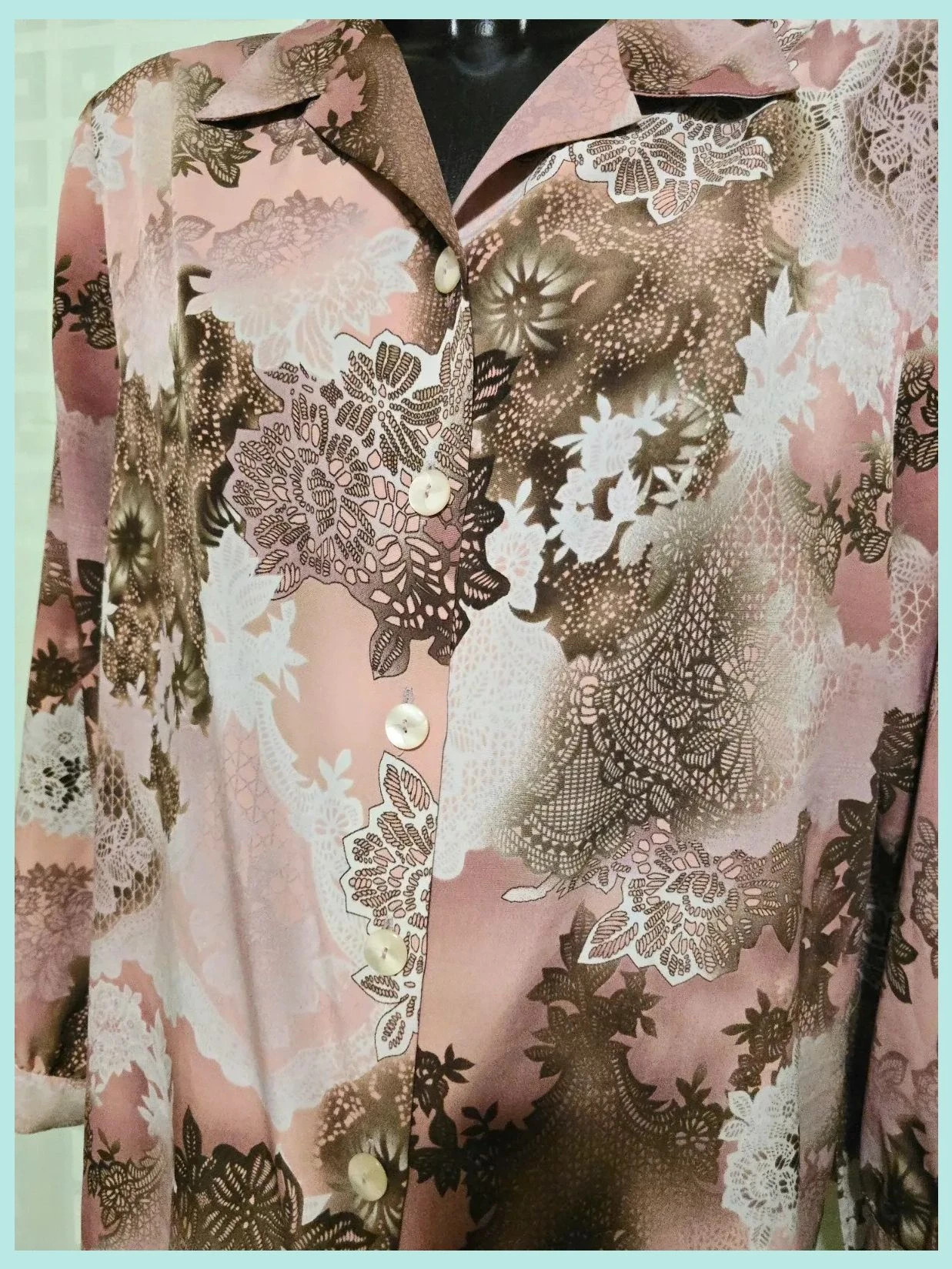 Lace Print Button Down Blouse – Karting – taille 4XL / 48 / 20 5