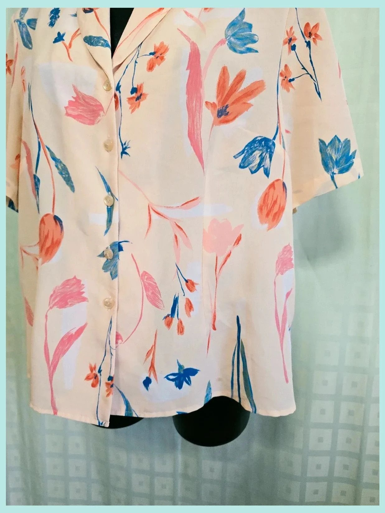Cream Tulip Print Short Sleeve Blouse – Vestidor Vintage – taille 5XL / 50 / 22 3