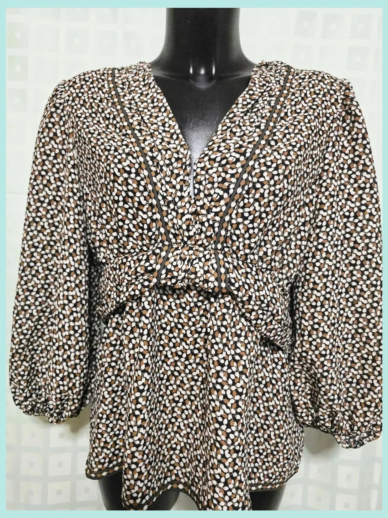Dotted Print V-Neck Blouse with Tie Waist – Max Studio – taille XL / 42 / 14 2