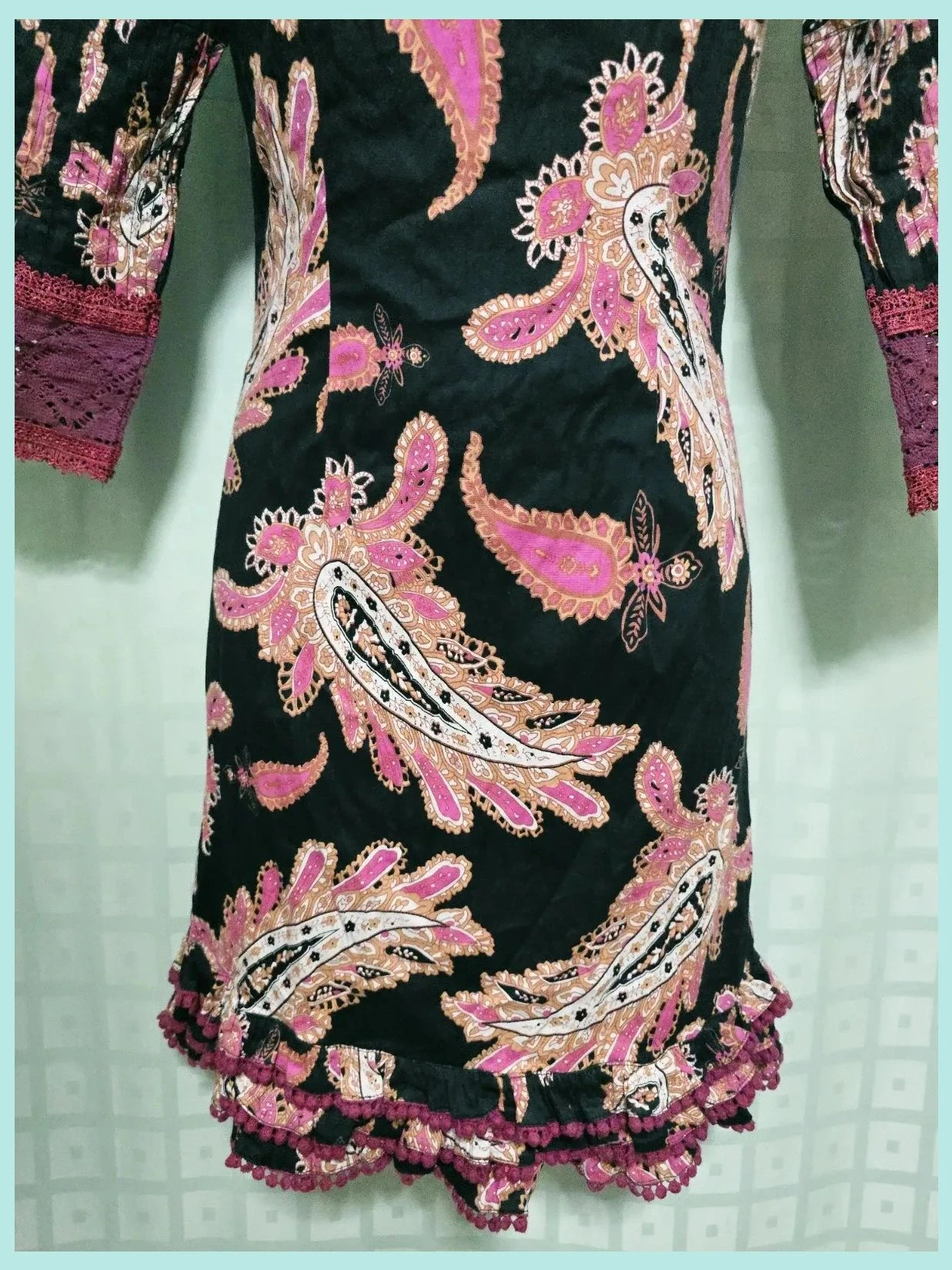 Black Pink Paisley Lace Trim Mini Dress – Almatrichi – taille S / 36 / 8 5