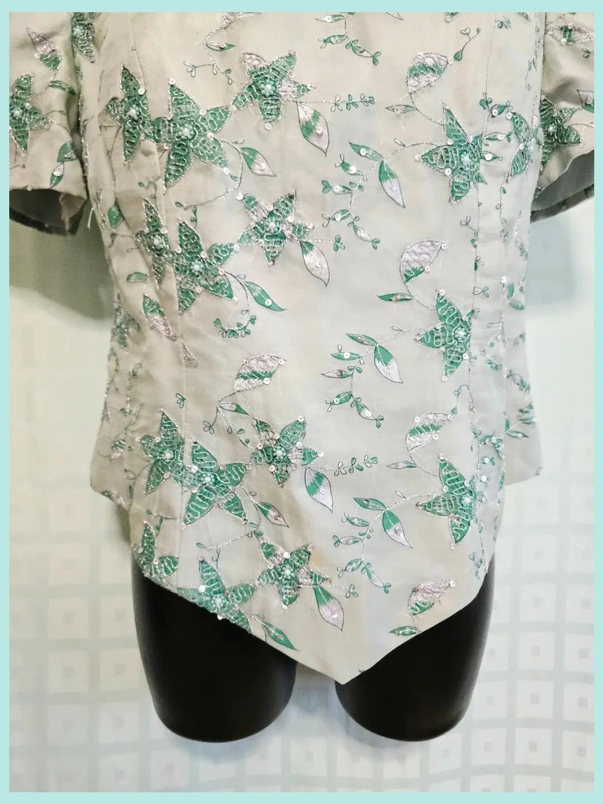 Sage Green Floral Embroidered Sequin Blouse – Vintage Dressing – taille Taille unique 3