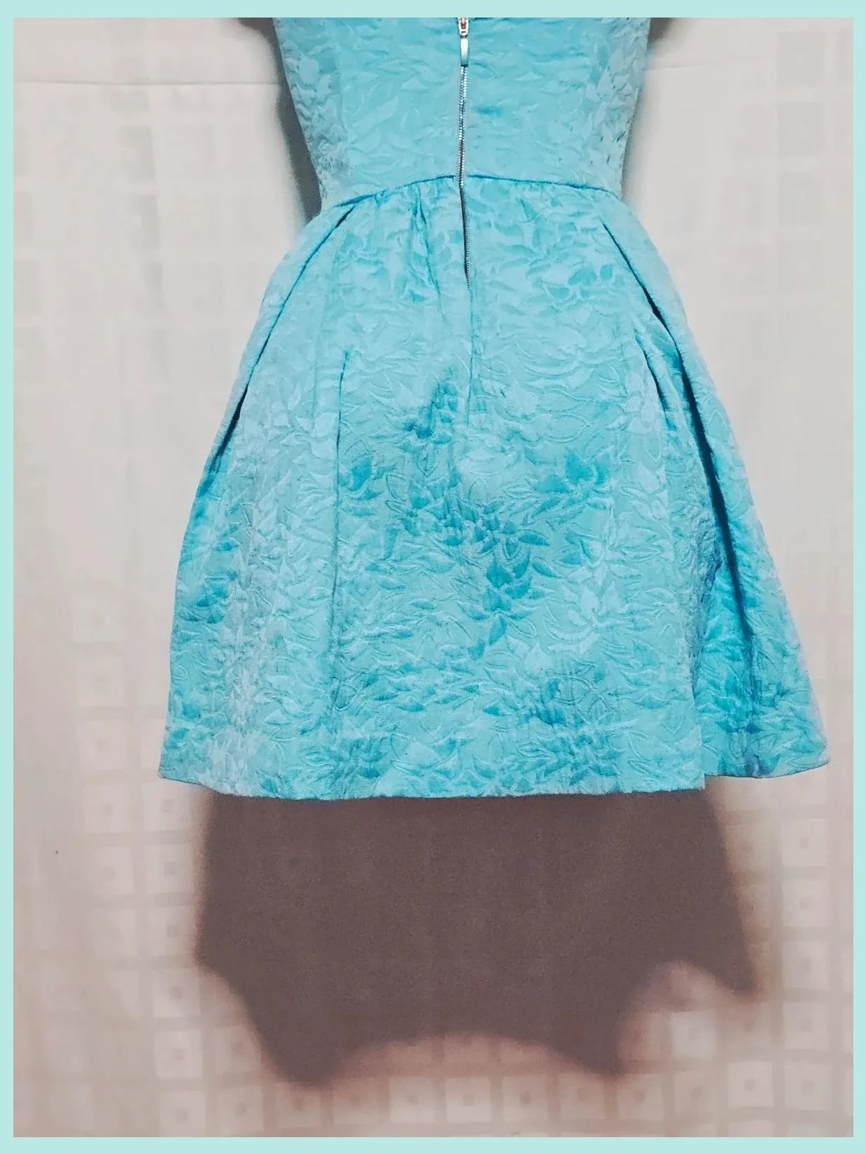 Turquoise Brocade Strapless Fit Flare Dress – SuiteBlanco – taille S / 36 / 8 5