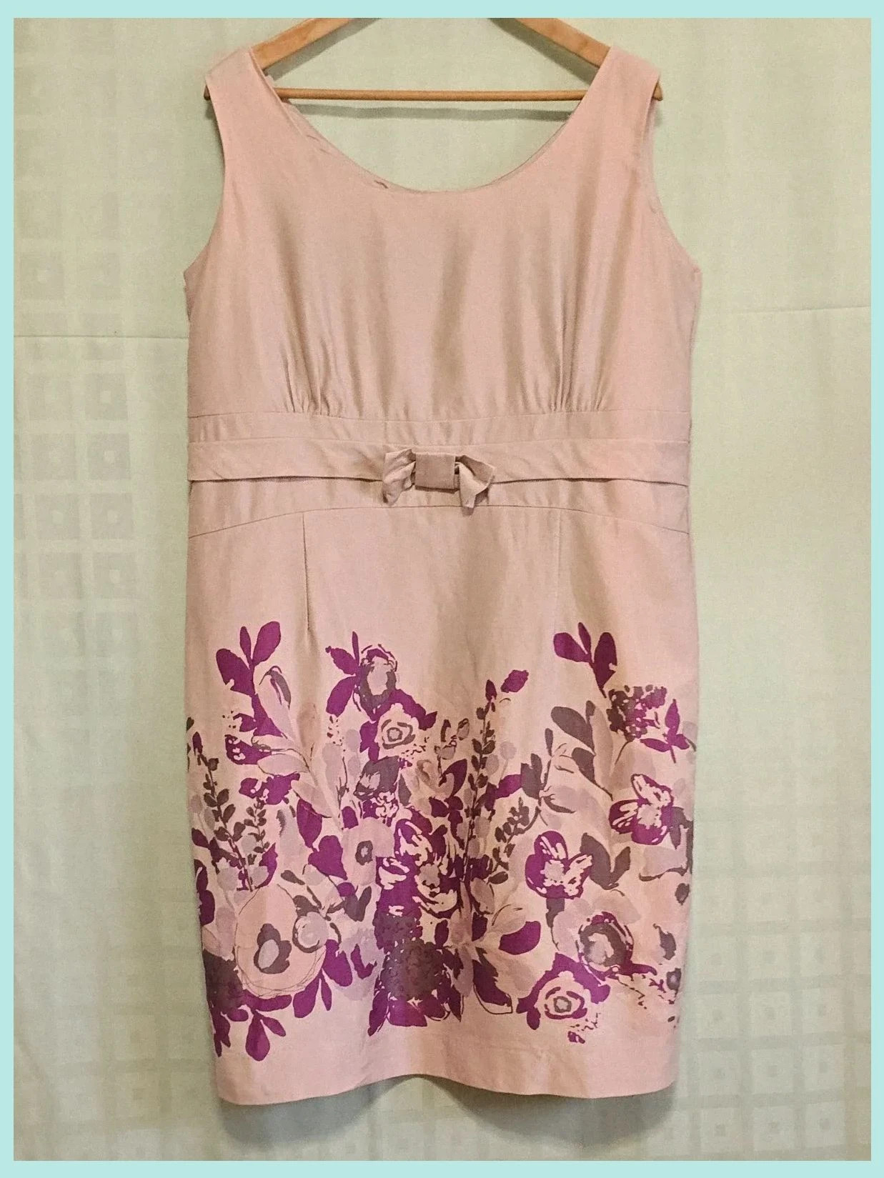 Nude bow floral shift dress