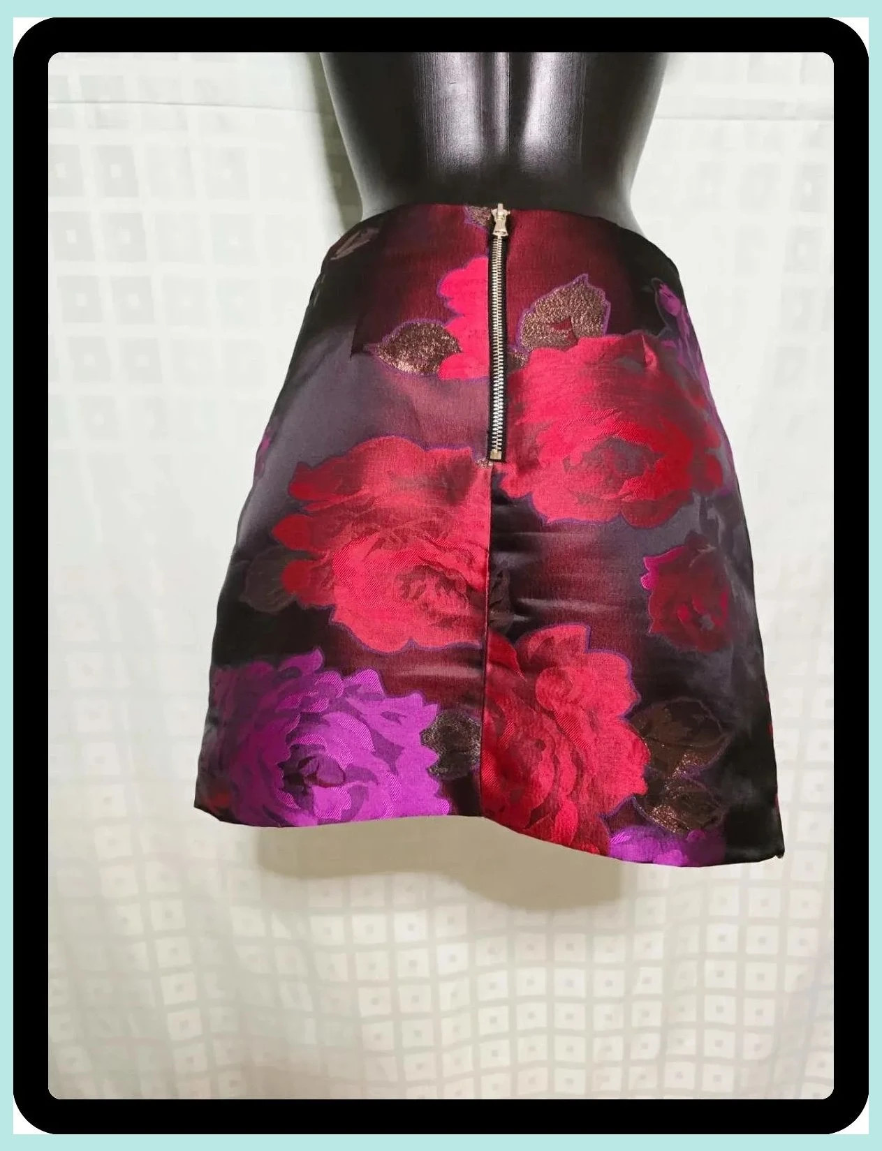 Elegant Burgundy & Purple Floral Jacquard Mini Skirt – River Island – taille S / 36 / 8 3