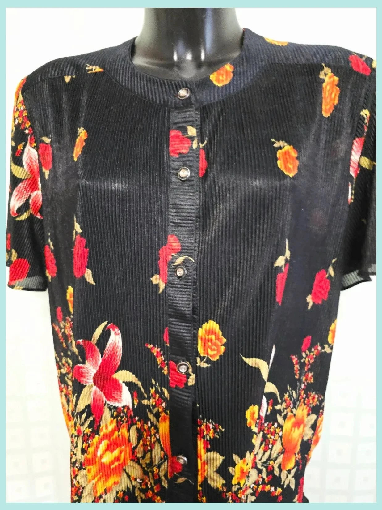Black Pleated Floral Border Button Blouse – Vintage Dressing – taille Taille unique 2