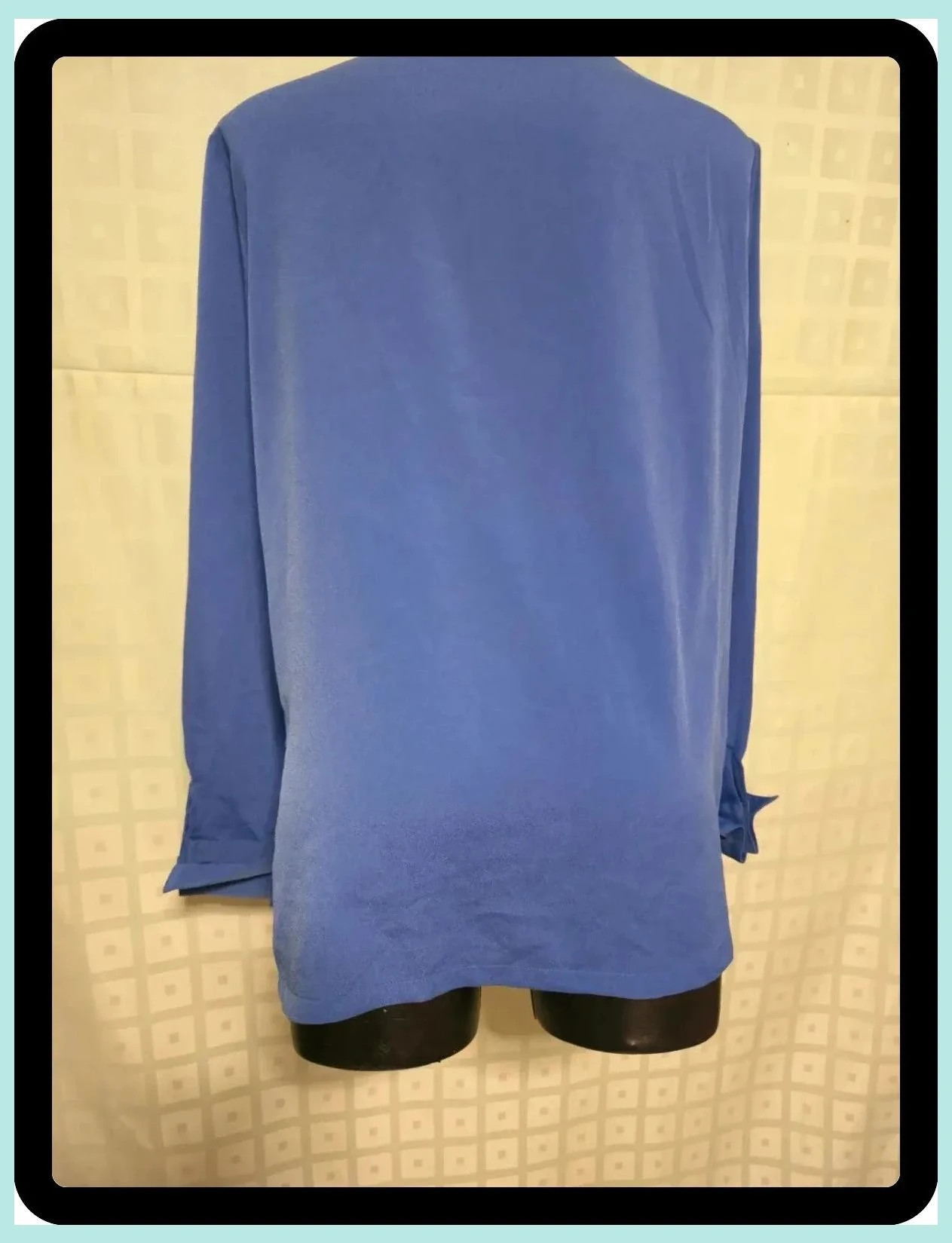 Elegant Periwinkle Blue Boat Neck Long Sleeve Blouse – Trussardi – taille XXXL / 46 / 18 5