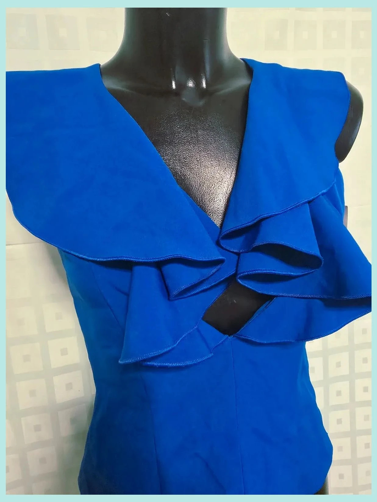Royal Blue Ruffle V-Neck Top – Boutique Belgique – taille M / 38 / 10 4