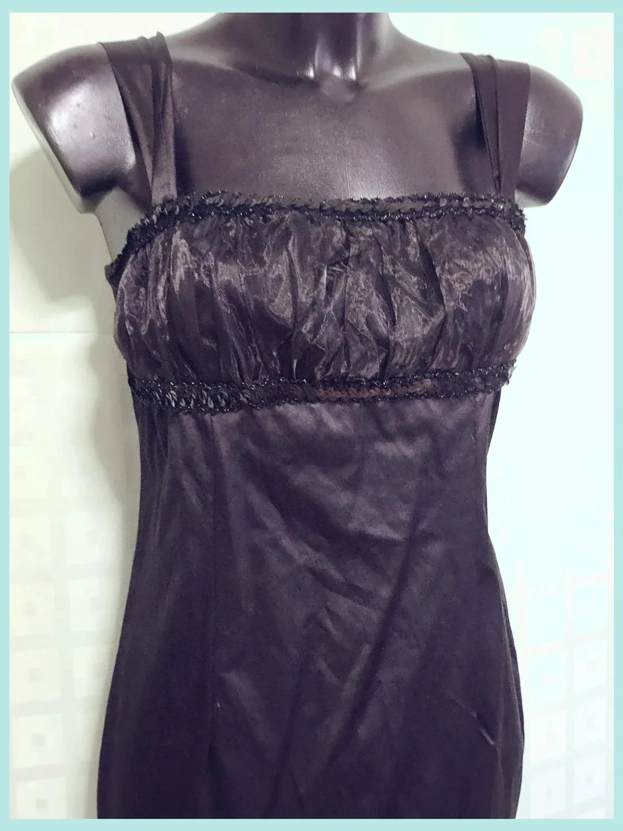 Black satin beaded cocktail dress – Boutique Belgique – taille L / 40 / 12 2