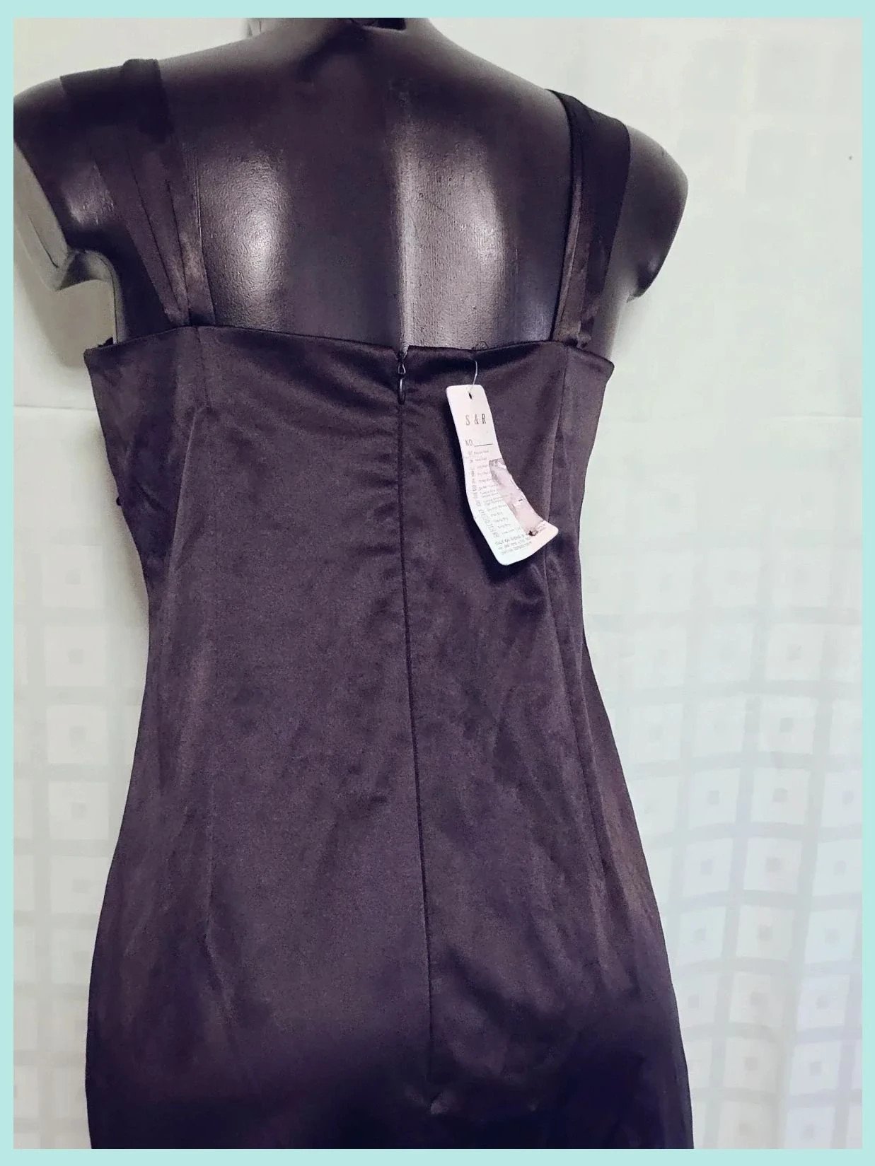 Black satin beaded cocktail dress – Boutique Belgique – taille L / 40 / 12 5