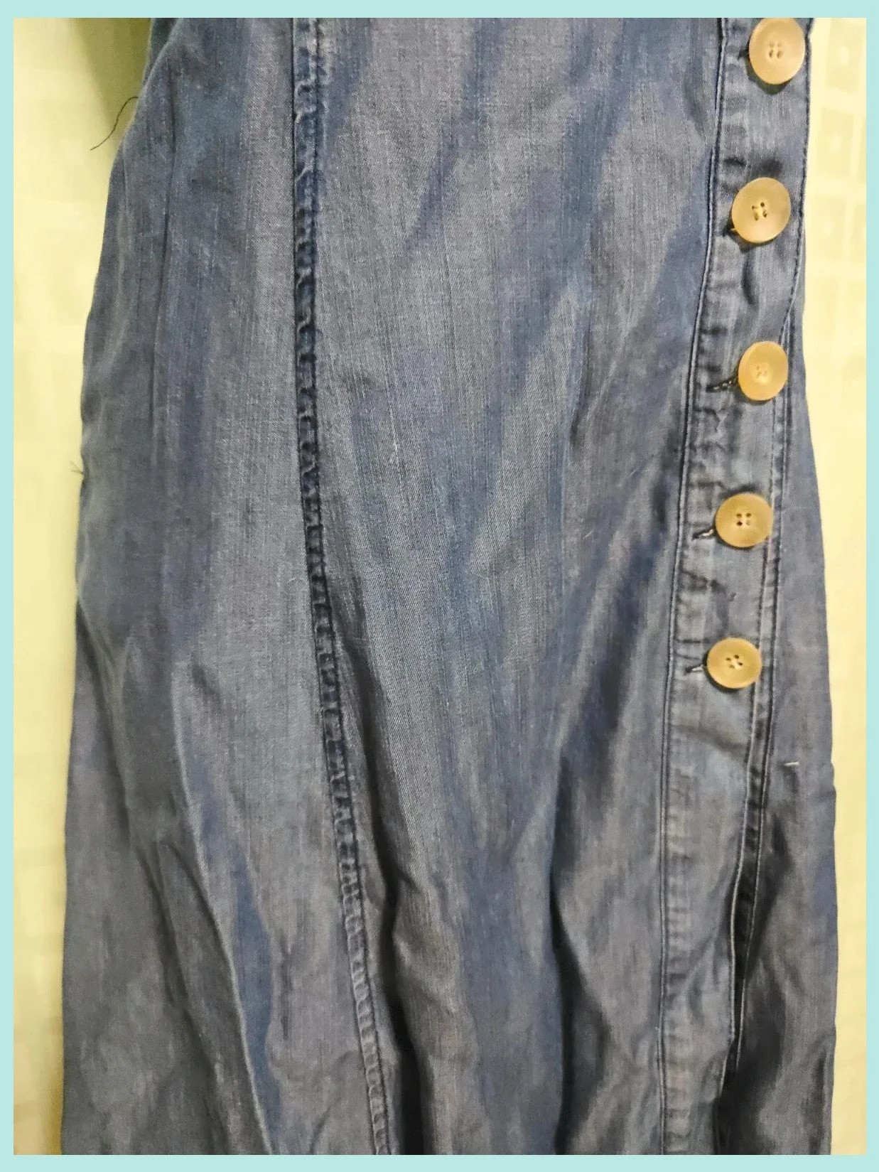 Denim Midi Dress Side Buttons Size 36 – Fórmula Joven – taille S / 36 / 8 5