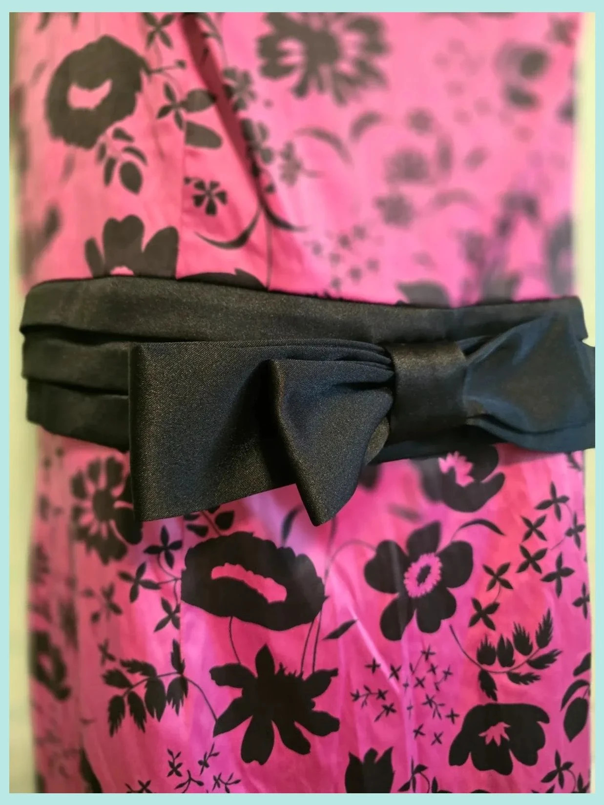 Print Satin Sheath Dress with Bow Belt – Isabel Campos – taille 4XL / 48 / 20 4