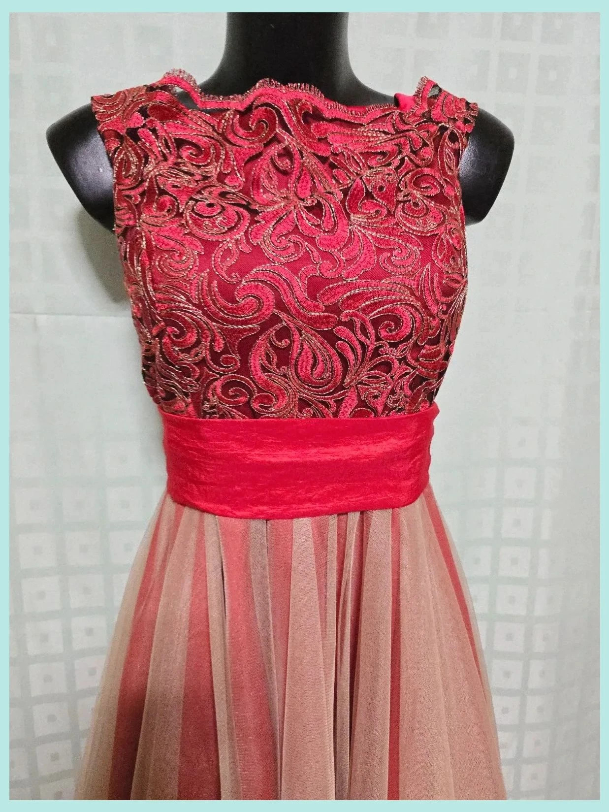 Red Lace Tulle Party Dress – Boutique De La Femme – taille M / 38 / 10 2