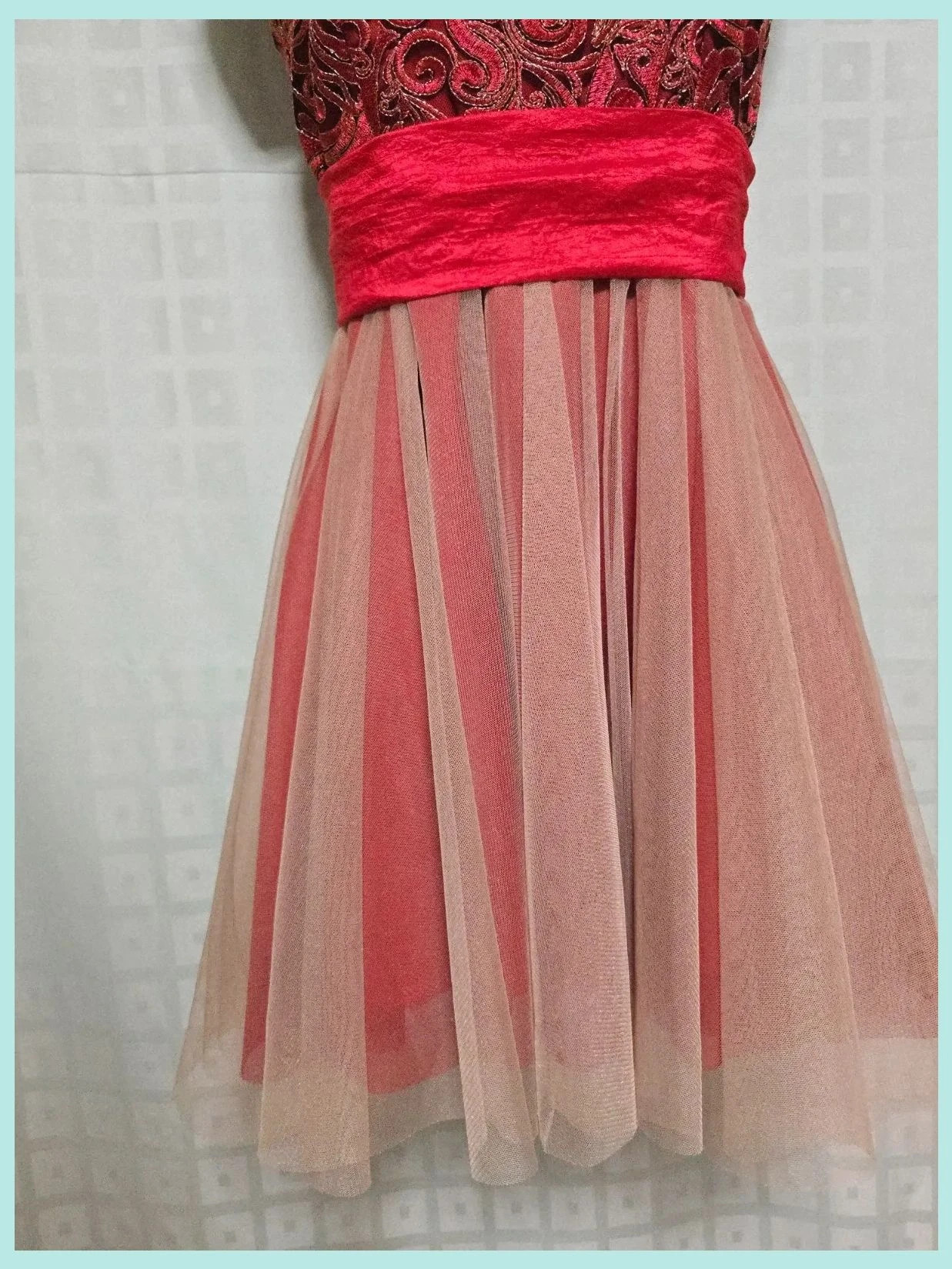 Red Lace Tulle Party Dress – Boutique De La Femme – taille M / 38 / 10 3