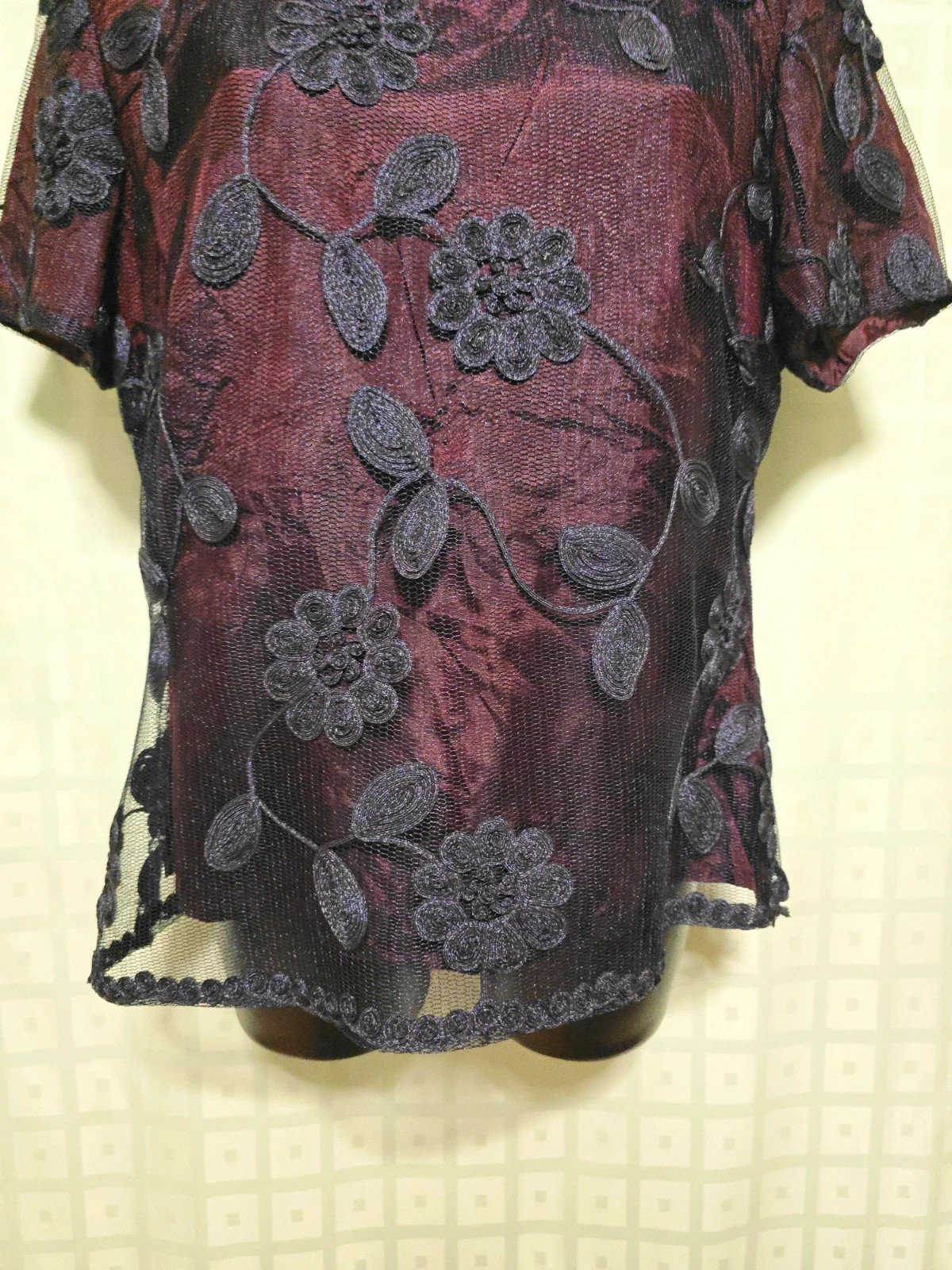 Blusa de Fiesta Granate y Negro con Tul – Brunella – taille 4XL / 48 / 20 3