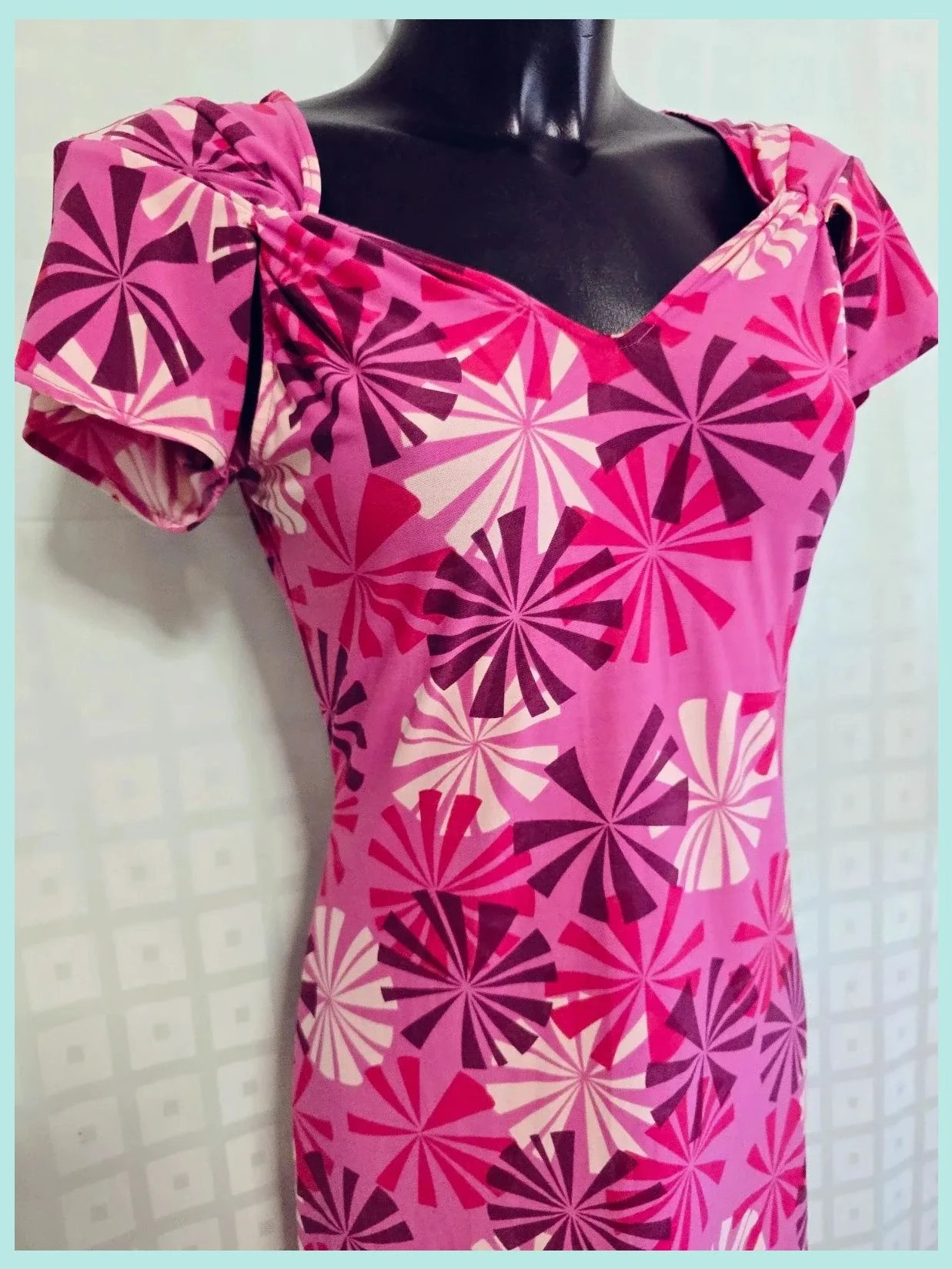 Geometric Fan Print Dress – BCBGMAXAZRIA – taille S / 36 / 8 4