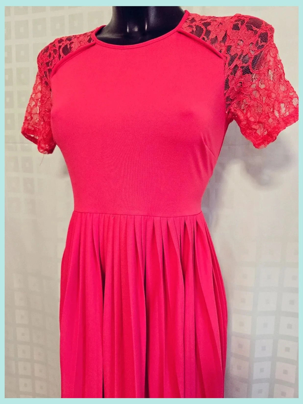 Pleated Lace Sleeve Dress – Oasis – taille S / 36 / 8 4