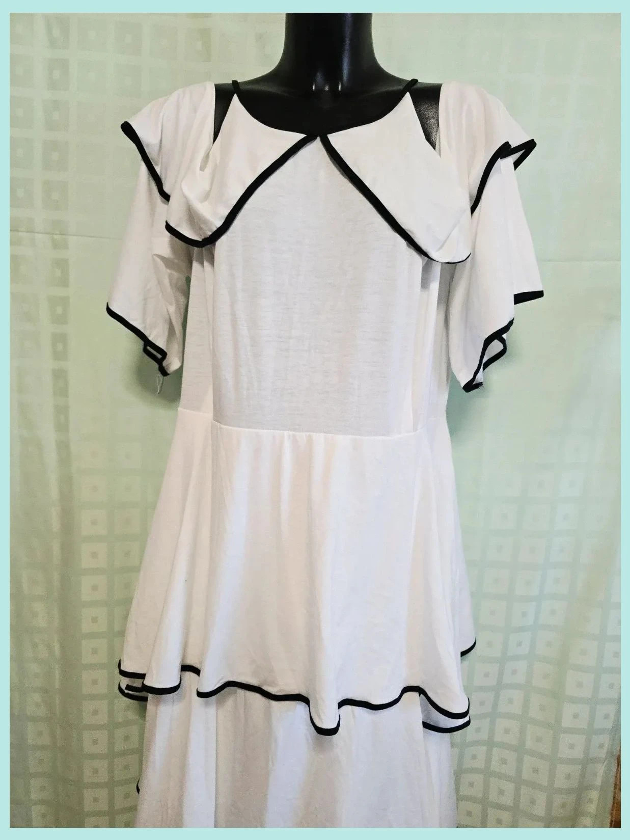 White Tiered Ruffle Maxi Dress – Vintage Dressing – taille Autre 2
