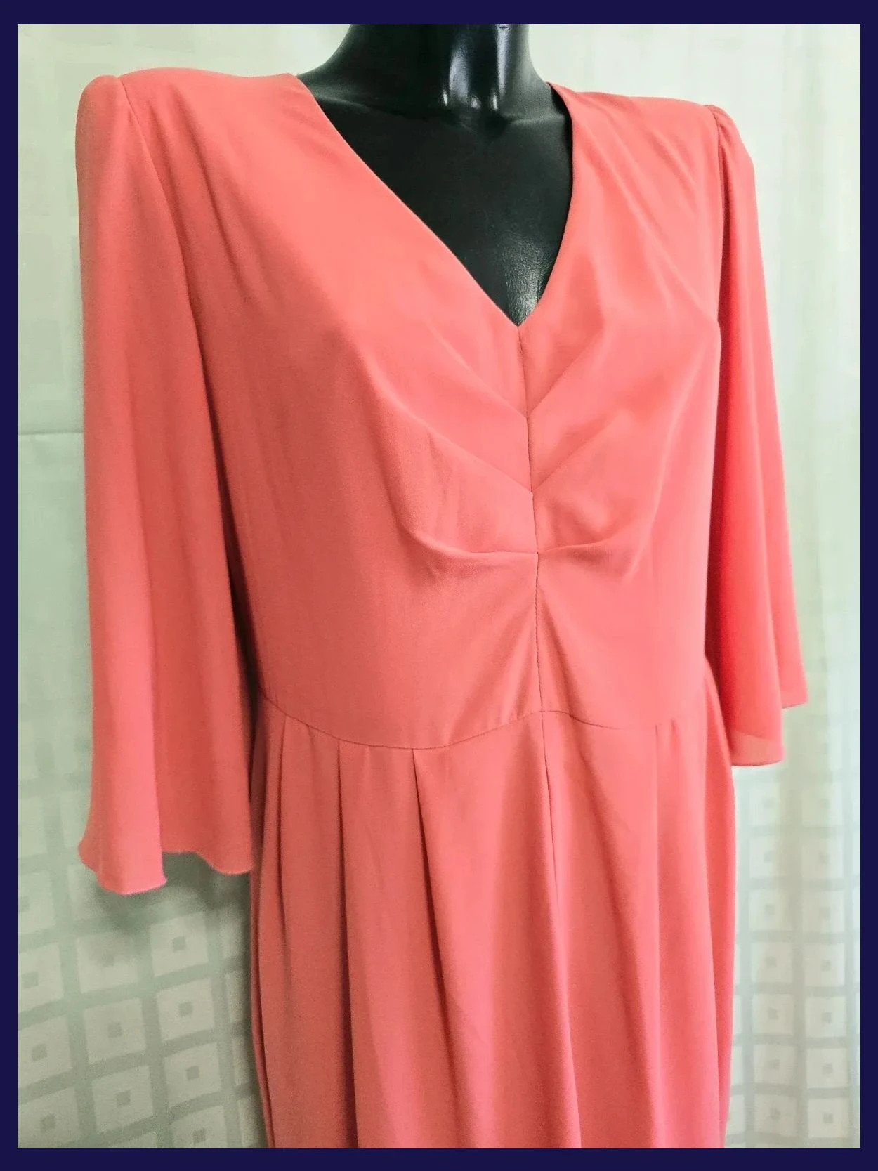 Coral V-Neck Cape Sleeve Midi Dress – Iciar & Candela – taille XL / 42 / 14 3