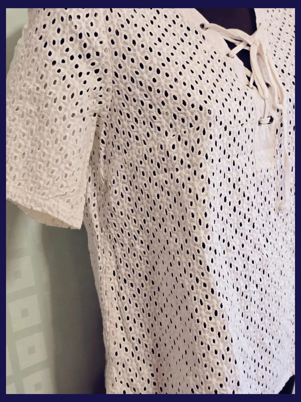 Gerard Darel Paris White Eyelet Lace-Up Blouse – Gerard Darel – taille M / 38 / 10 3