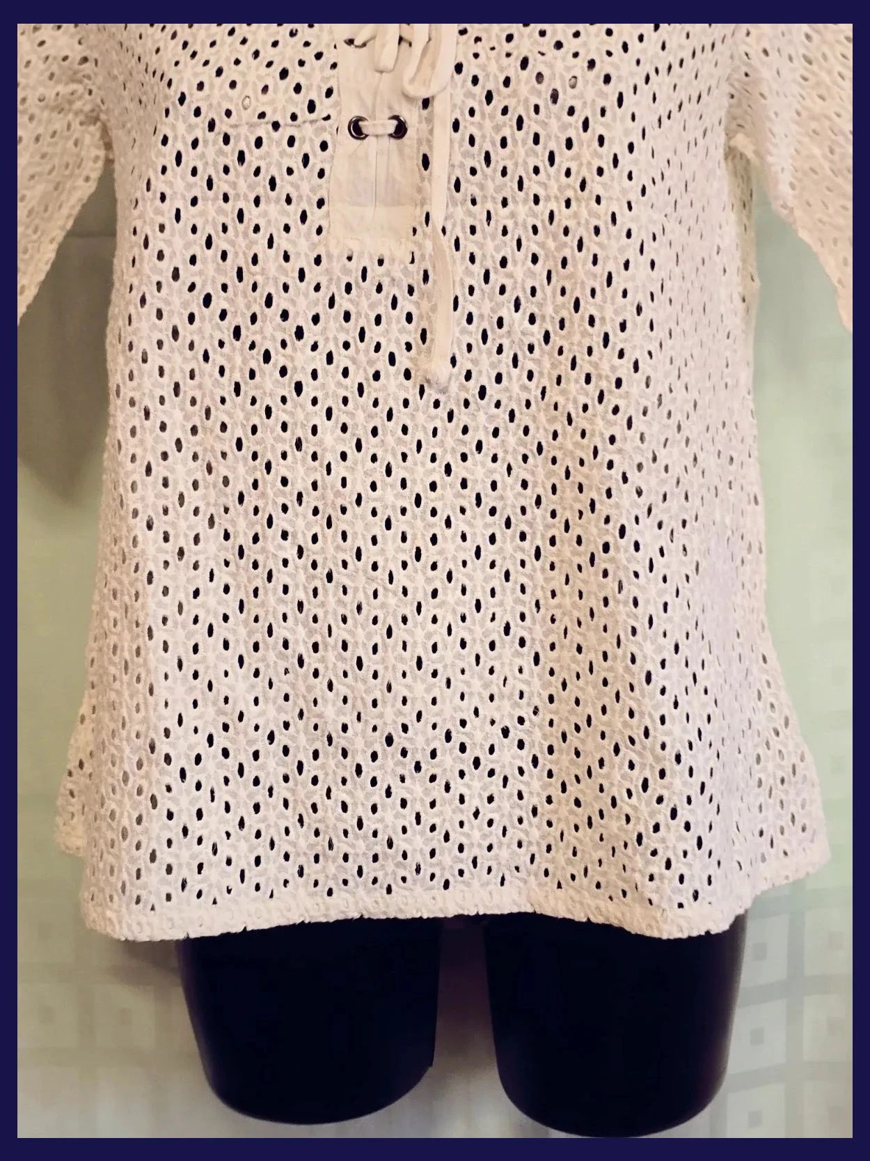 Gerard Darel Paris White Eyelet Lace-Up Blouse – Gerard Darel – taille M / 38 / 10 4
