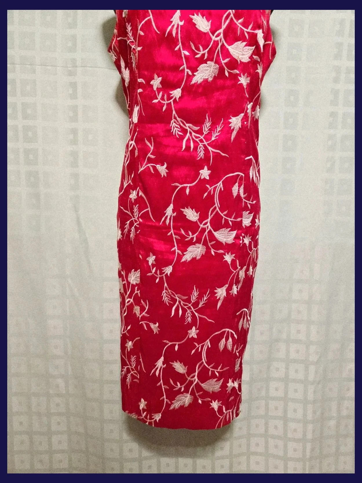 Sleeveless Embroidered Sheath Dress – Tapioca – taille XXXL / 46 / 18 3