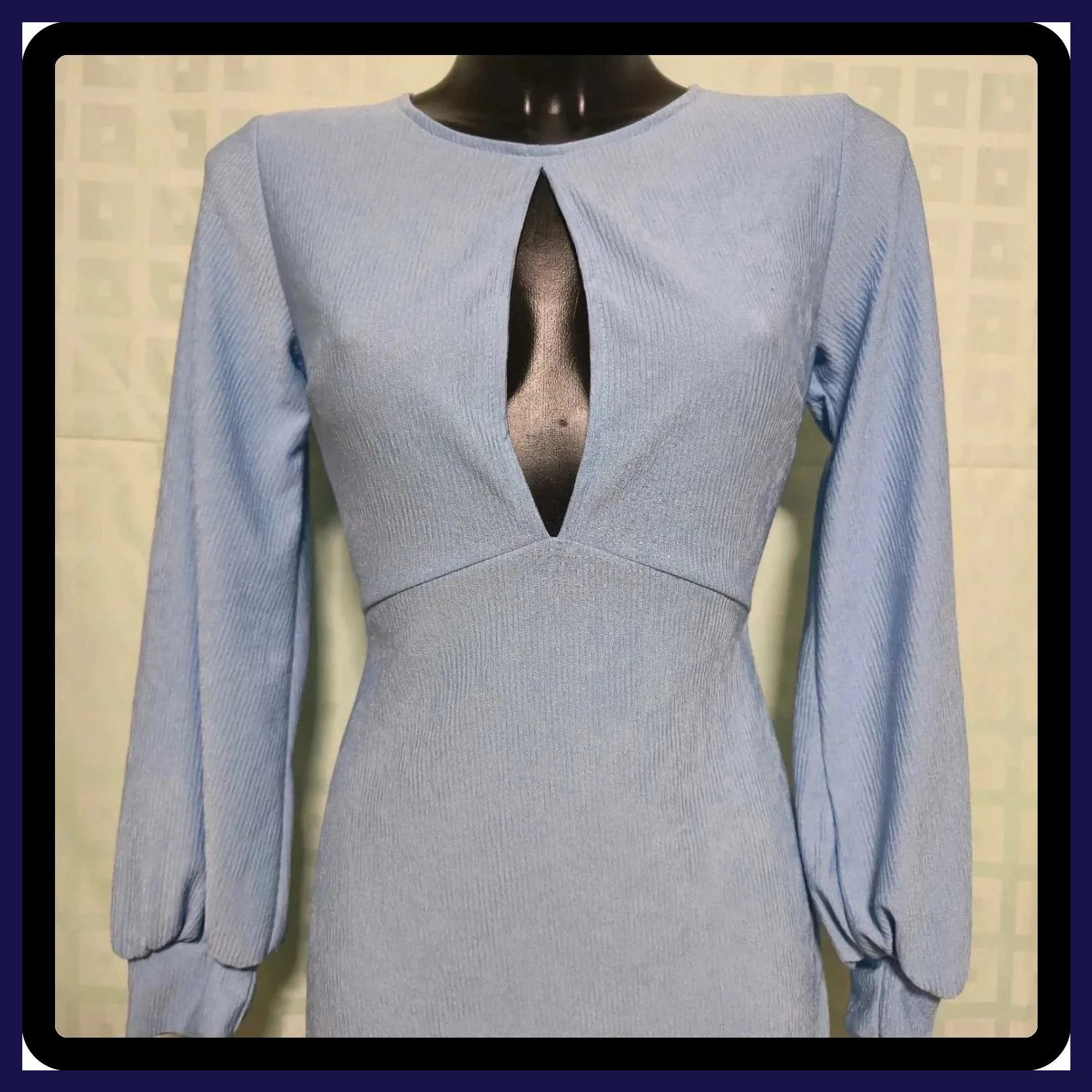 Pastel Blue Keyhole Mini Dress – Boutique Belgique – taille XS / 34 / 6 2
