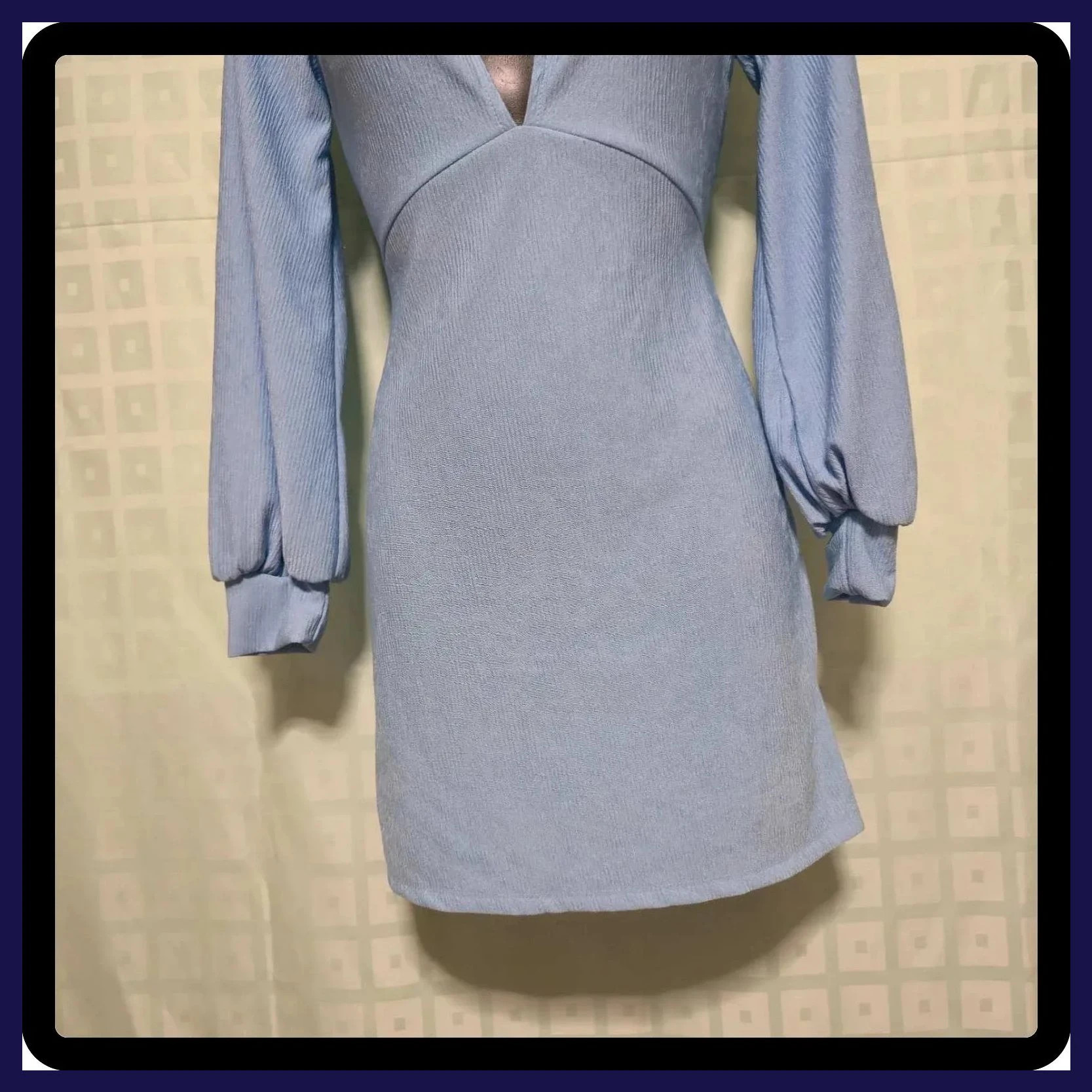 Pastel Blue Keyhole Mini Dress – Boutique Belgique – taille XS / 34 / 6 3