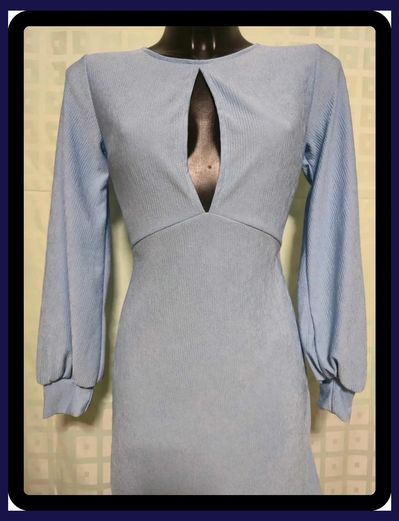 Pastel Blue Keyhole Mini Dress – Boutique Belgique – taille XS / 34 / 6 5