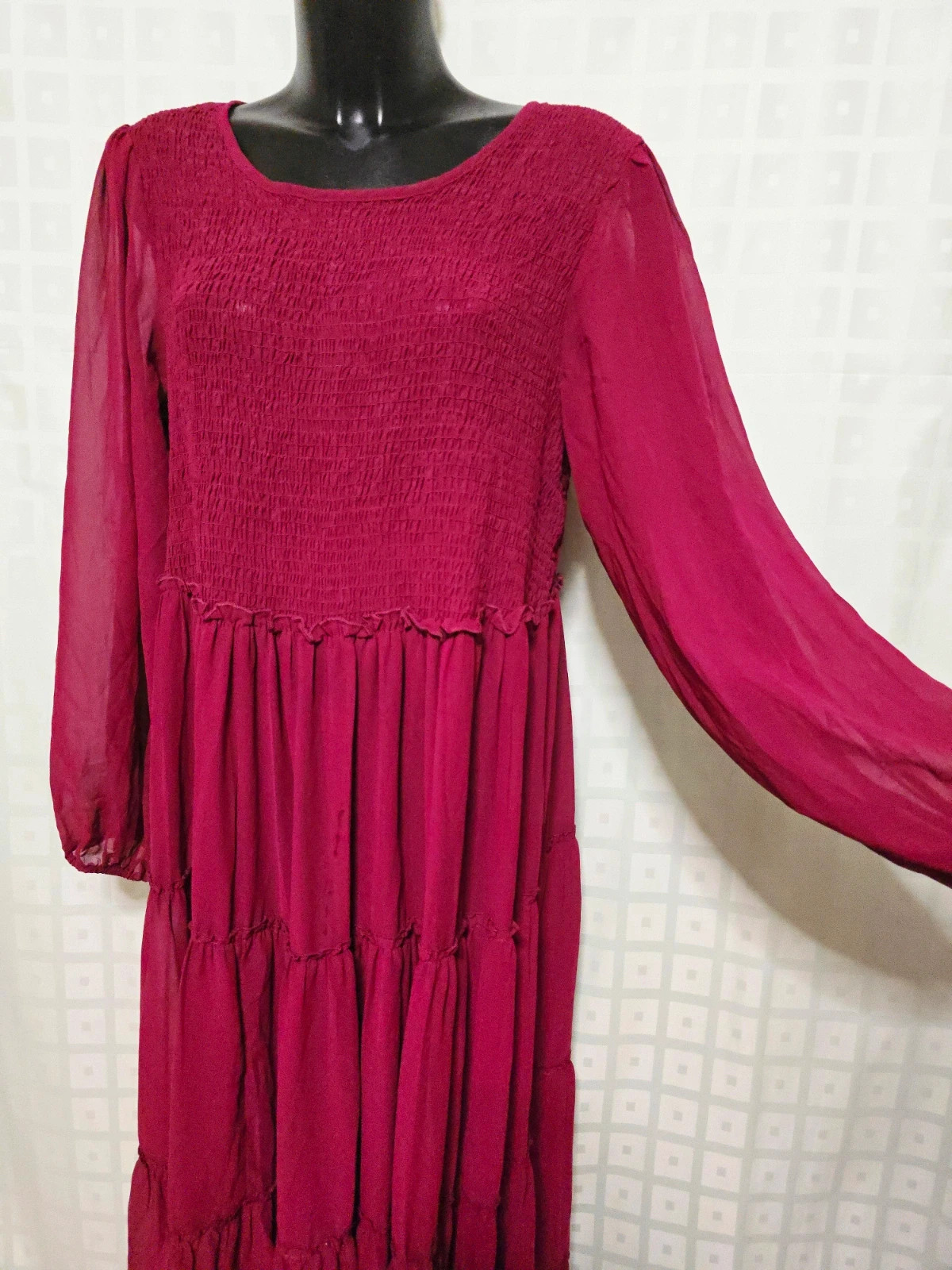 Burgundy Tiered Smocked Maxi Dress – Limited Collection – taille XXL / 44 / 16 5